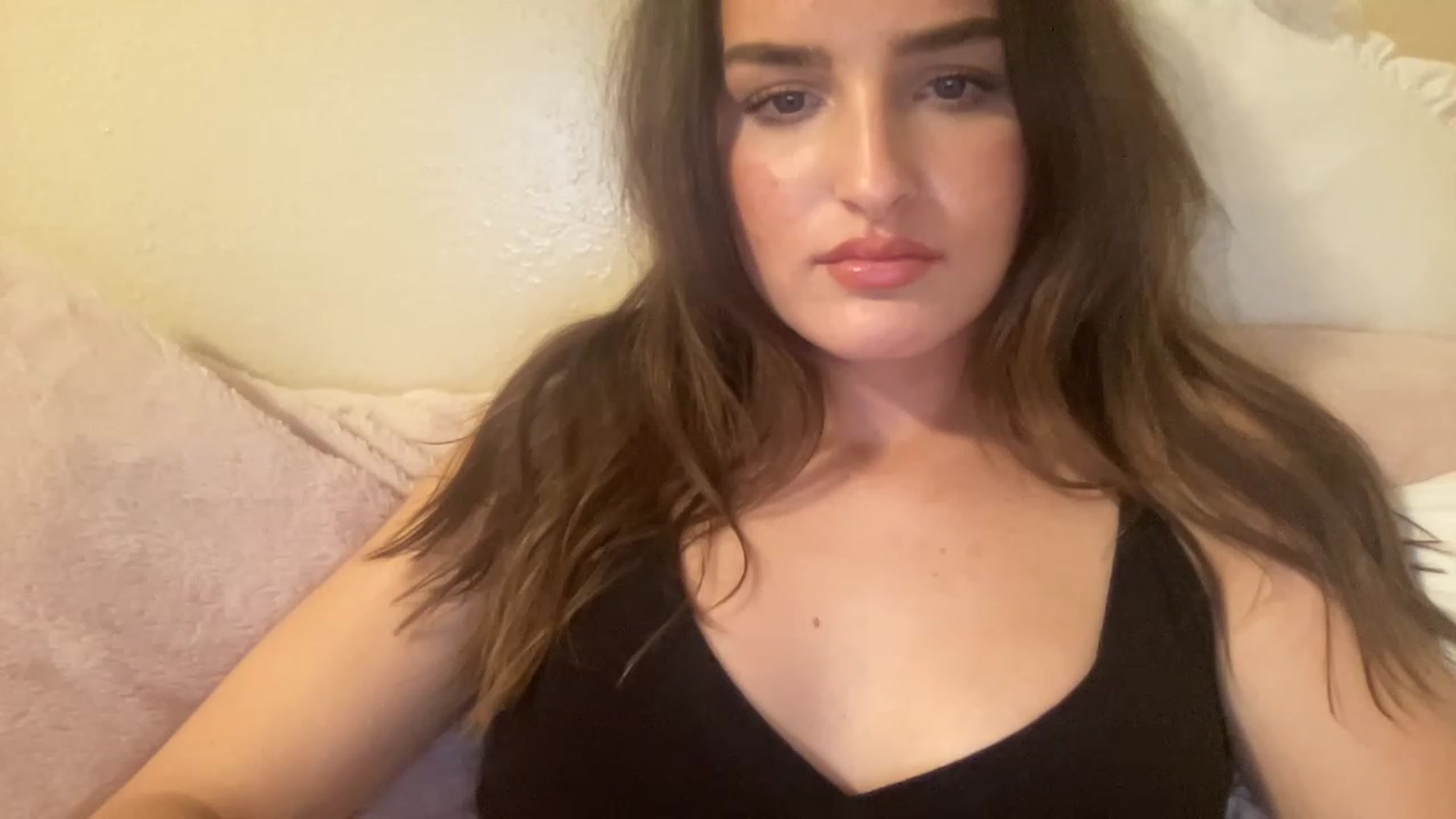 Gallery image thumbnail from RainyMae's myfreecams stream on, 01/19/2023, 04:05 image 15 of 20