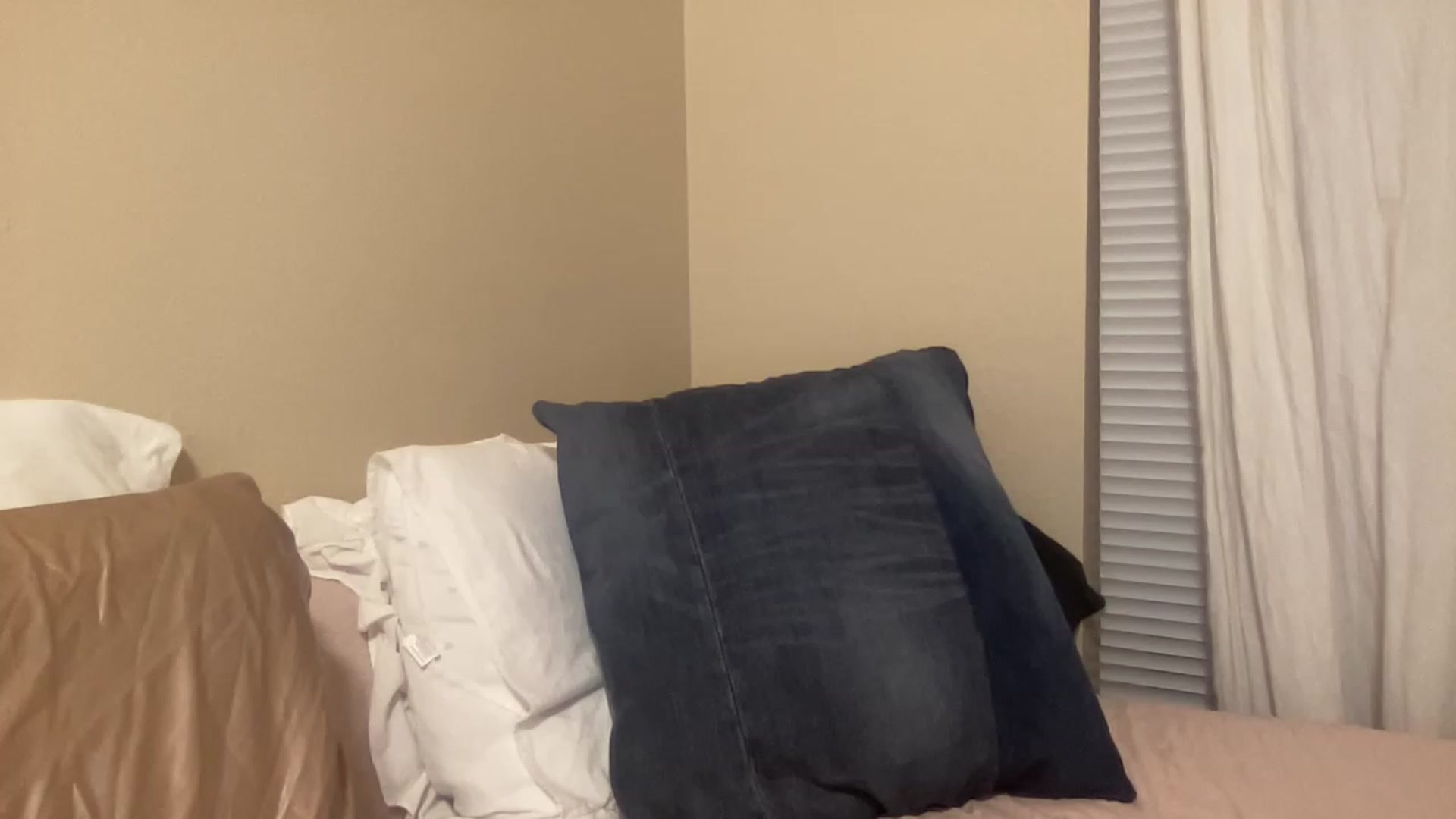 Gallery image thumbnail from RainyMae's myfreecams stream on, 01/21/2023, 05:16 image 7 of 20