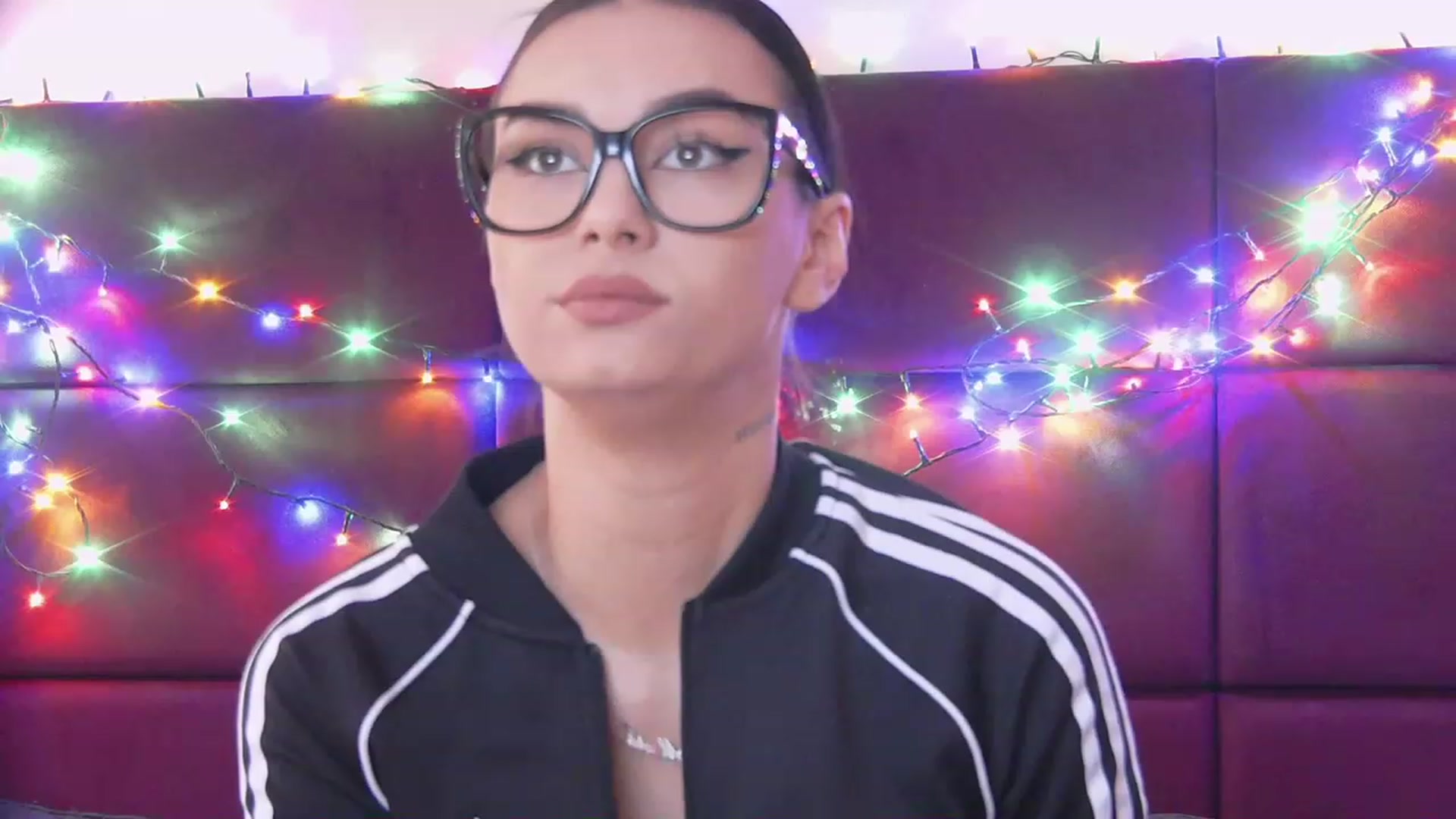 Gallery image thumbnail from RaisaRay's myfreecams stream on, 12/05/2022, 08:25 image 4 of 20