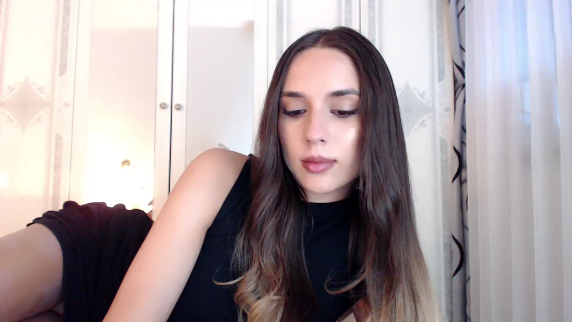 Gallery image thumbnail from Raisadollface's myfreecams stream on, 06/23/2025, 11:58 image 9 of 20