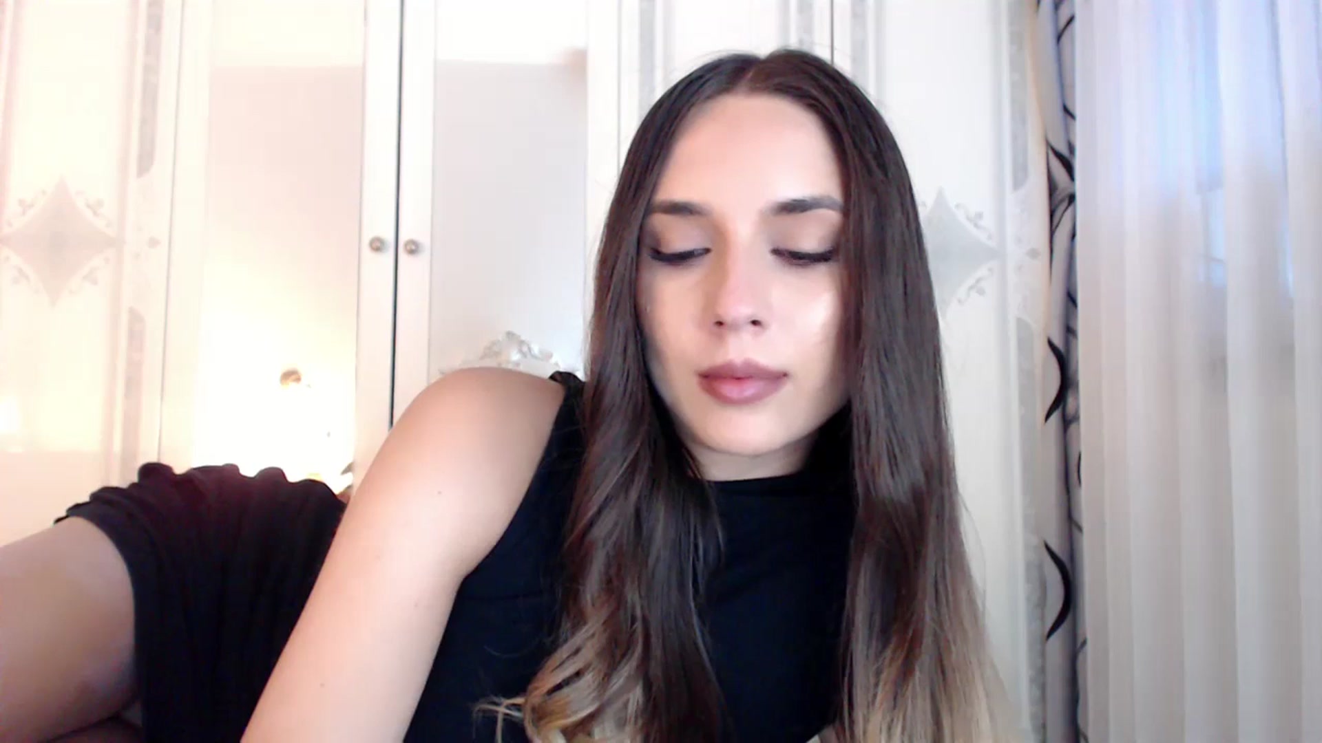 Gallery image thumbnail from Raisadollface's myfreecams stream on, 06/23/2025, 11:58 image 17 of 20