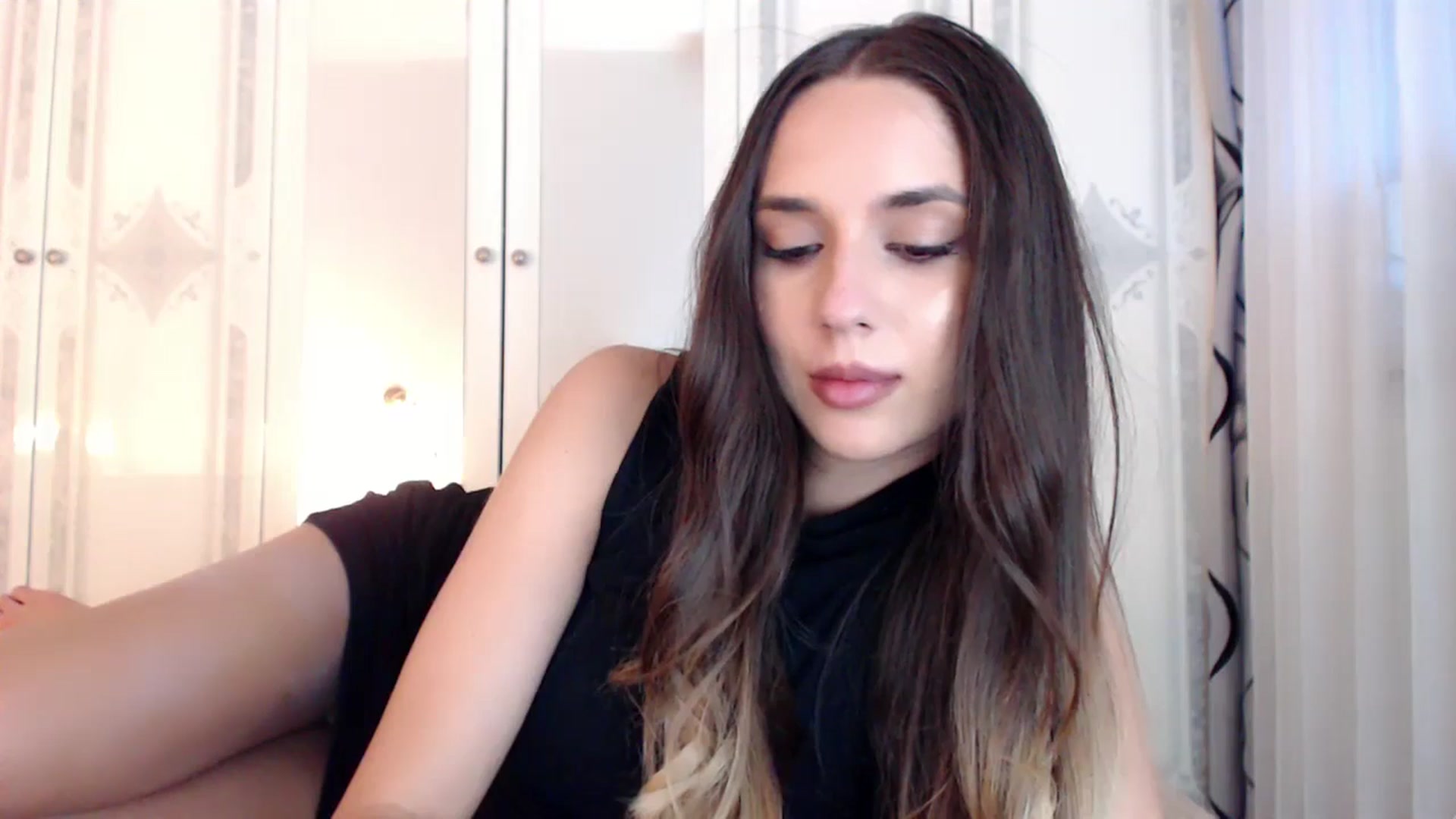 Gallery image thumbnail from Raisadollface's myfreecams stream on, 06/23/2025, 11:58 image 3 of 20