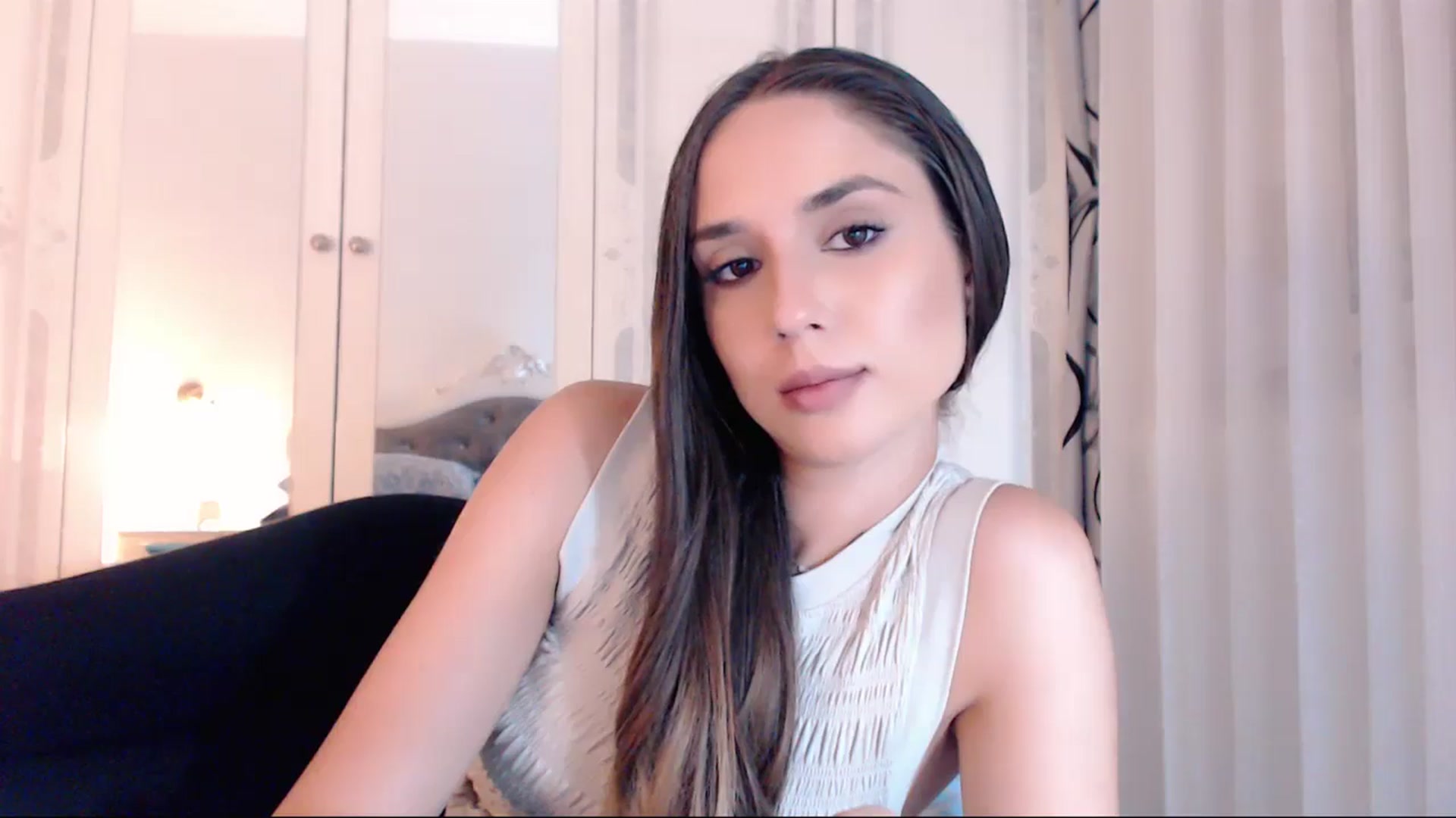 Gallery image thumbnail from Raisadollface's myfreecams stream on, 07/01/2025, 14:05 image 6 of 20