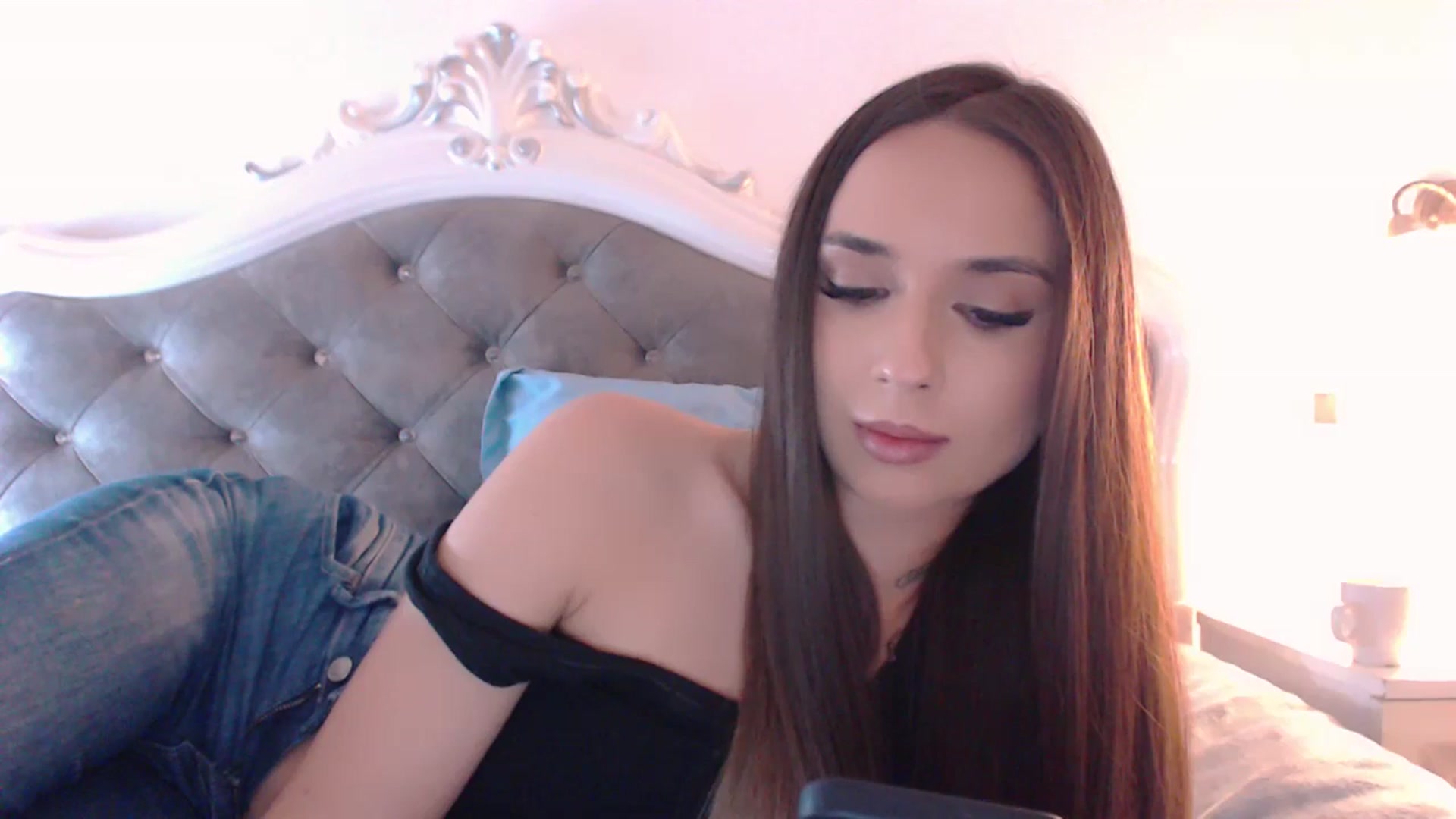 Gallery image thumbnail from Raisadollface's myfreecams stream on, 11/10/2025, 18:58 image 8 of 20