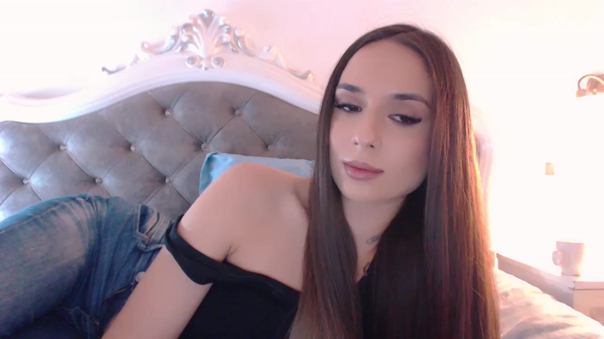 Gallery image thumbnail from Raisadollface's myfreecams stream on, 11/10/2025, 18:58 image 7 of 20