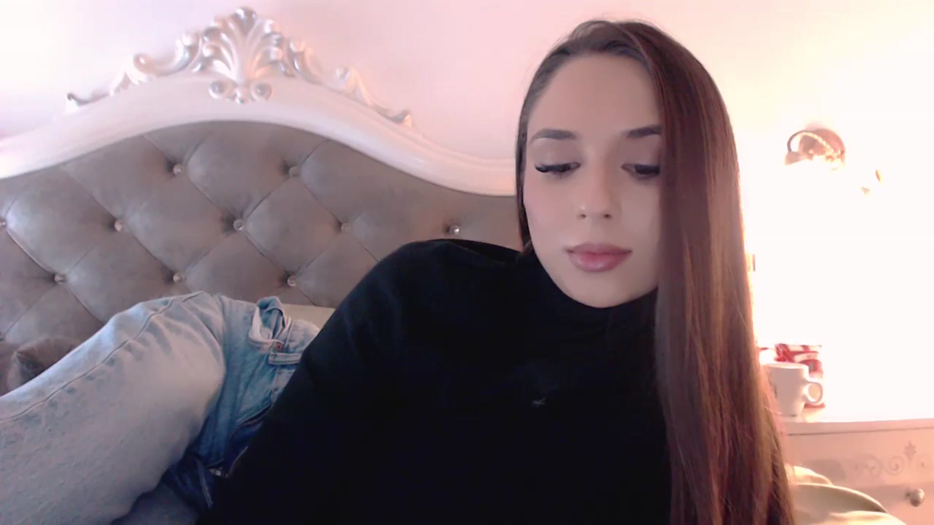 Gallery image thumbnail from Raisadollface's myfreecams stream on, 11/13/2025, 18:51 image 9 of 20