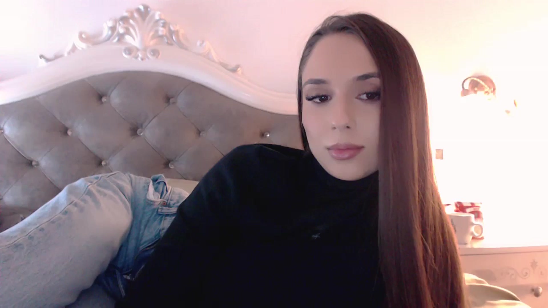 Gallery image thumbnail from Raisadollface's myfreecams stream on, 11/13/2025, 18:51 image 10 of 20