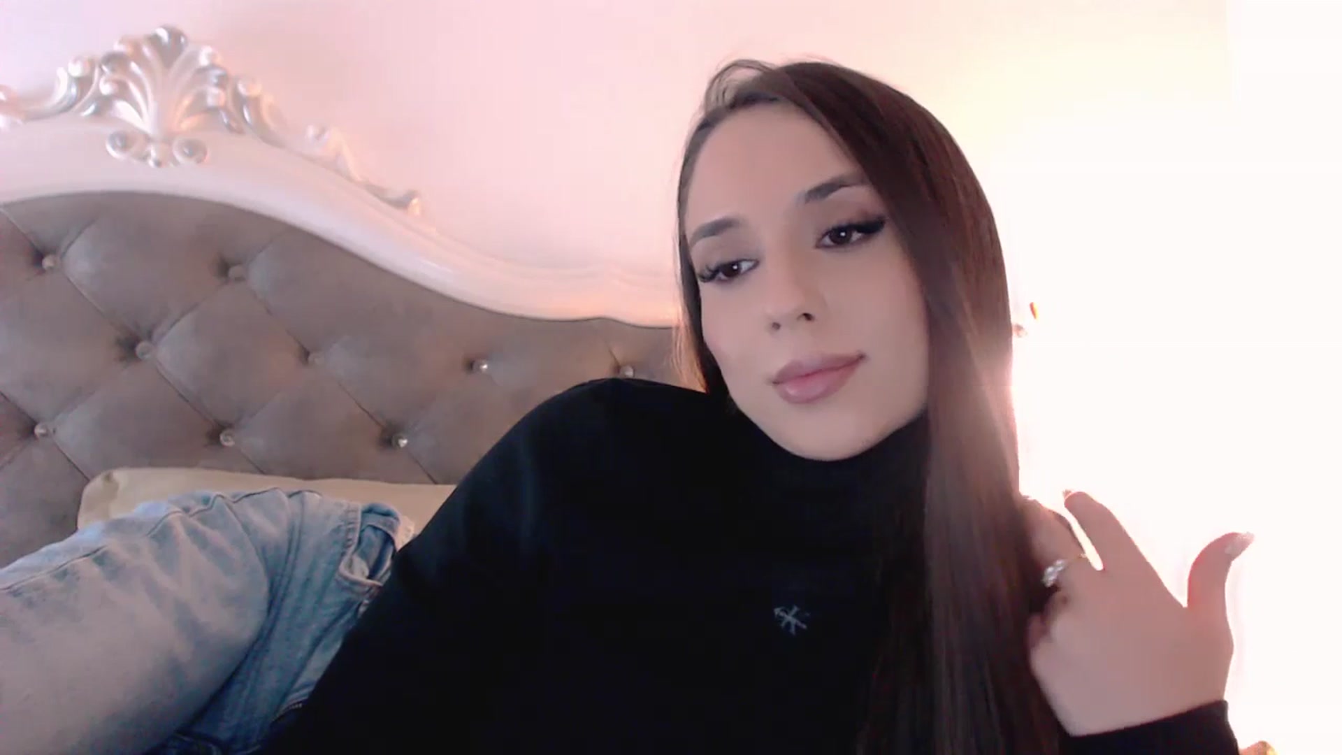 Gallery image thumbnail from Raisadollface's myfreecams stream on, 11/13/2025, 18:51 image 14 of 20