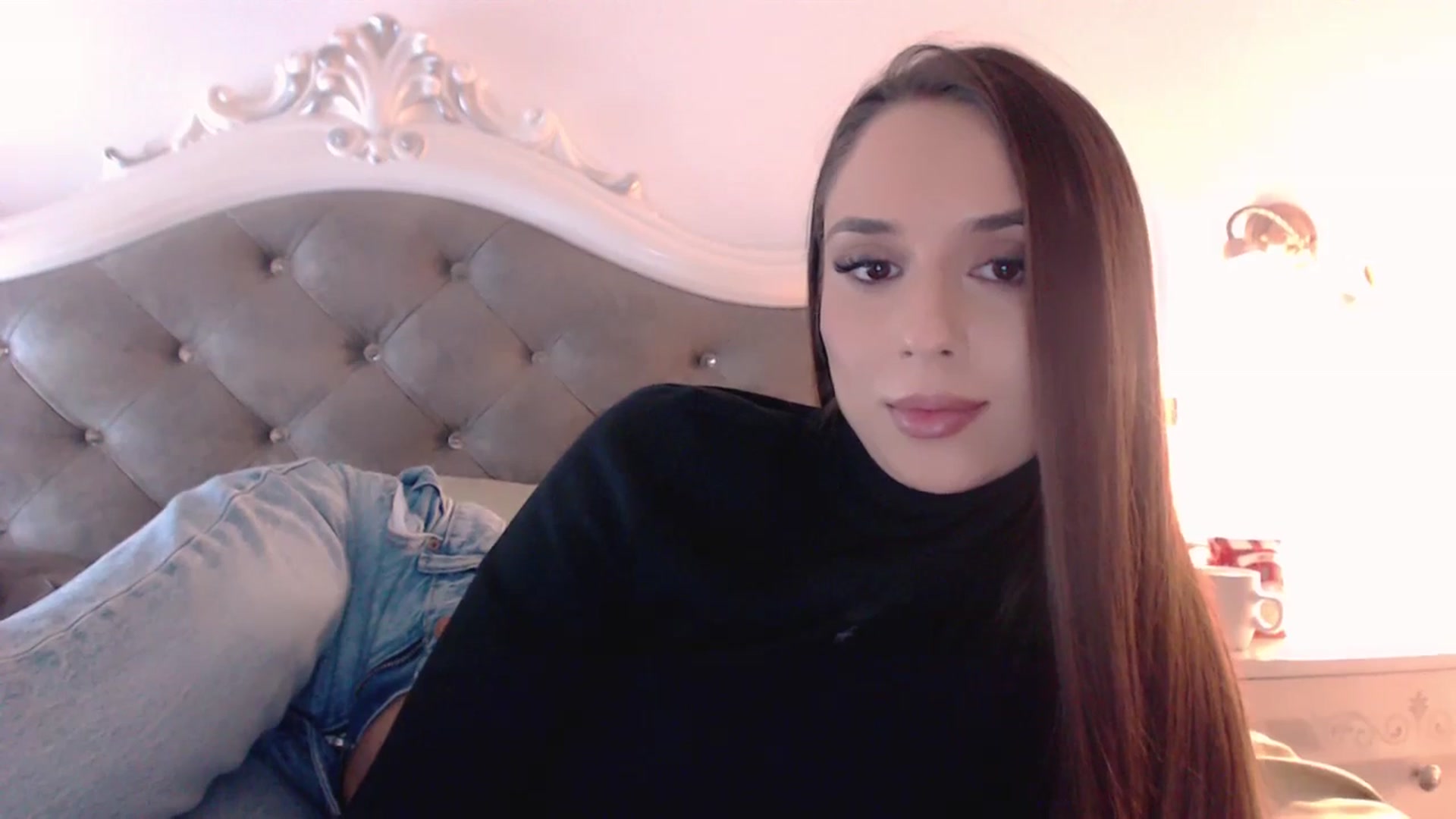 Gallery image thumbnail from Raisadollface's myfreecams stream on, 11/13/2025, 18:51 image 12 of 20