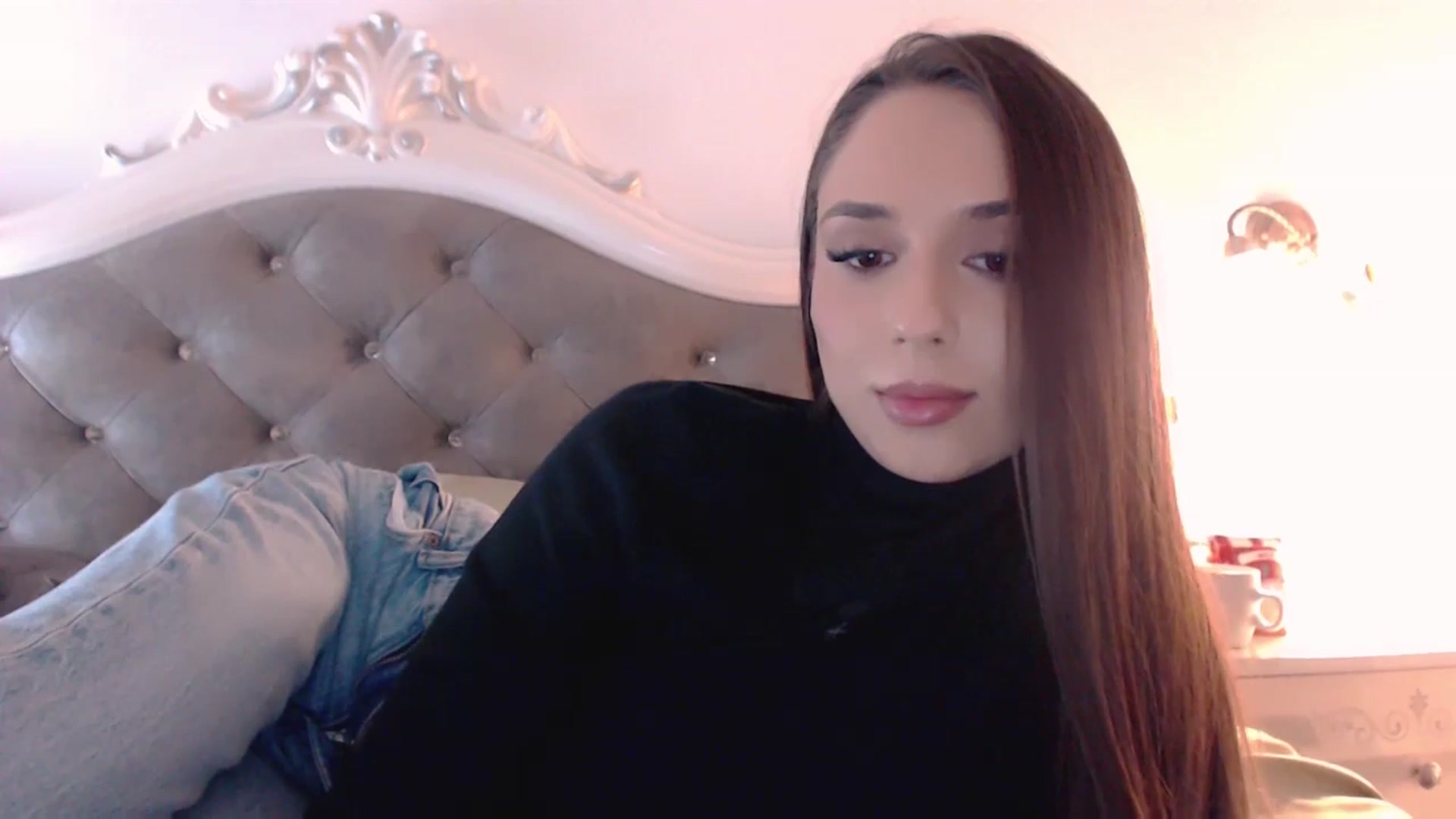 Gallery image thumbnail from Raisadollface's myfreecams stream on, 11/13/2025, 18:51 image 11 of 20