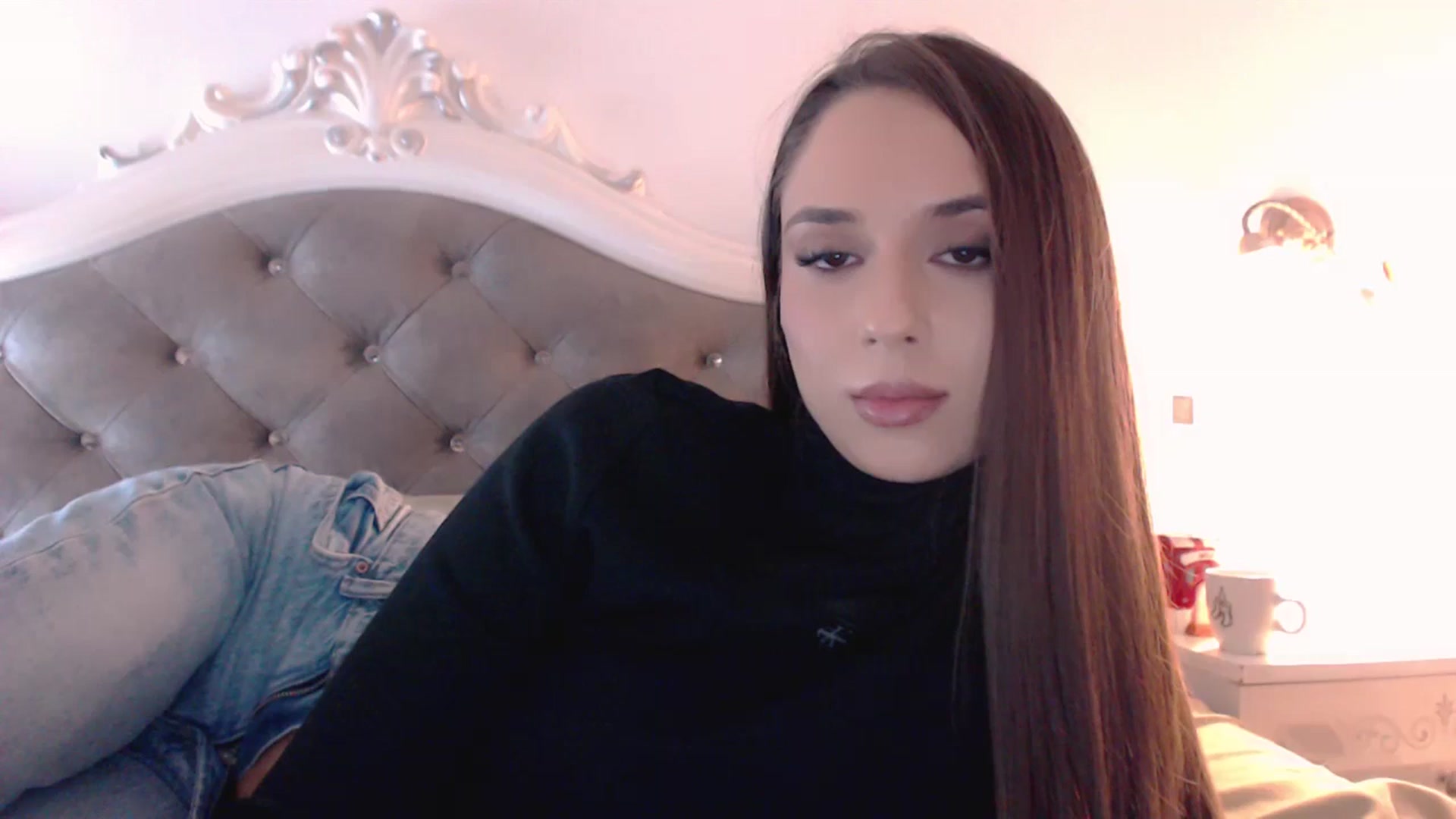 Gallery image thumbnail from Raisadollface's myfreecams stream on, 11/13/2025, 19:17 image 4 of 20