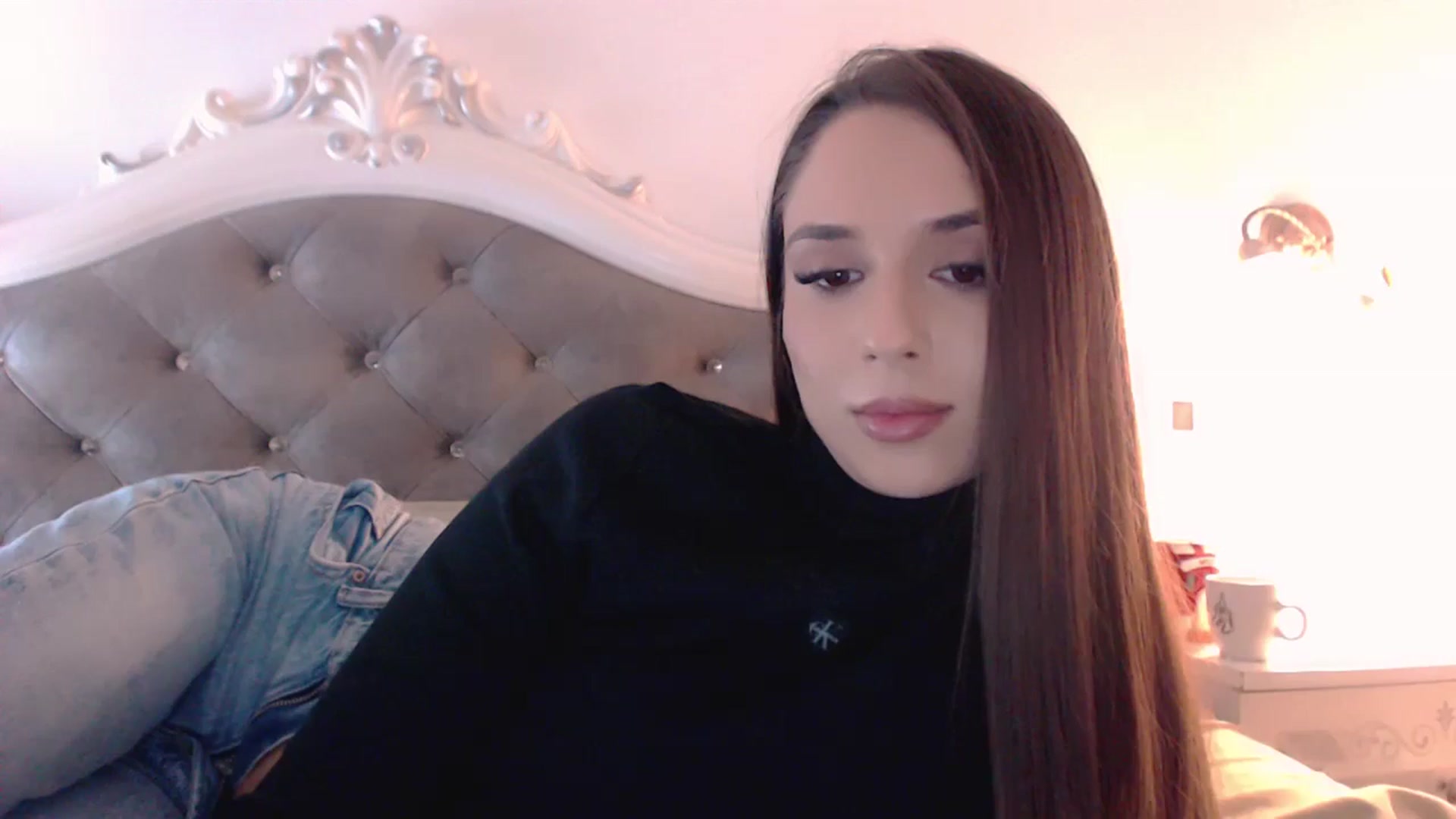 Gallery image thumbnail from Raisadollface's myfreecams stream on, 11/13/2025, 19:17 image 8 of 20