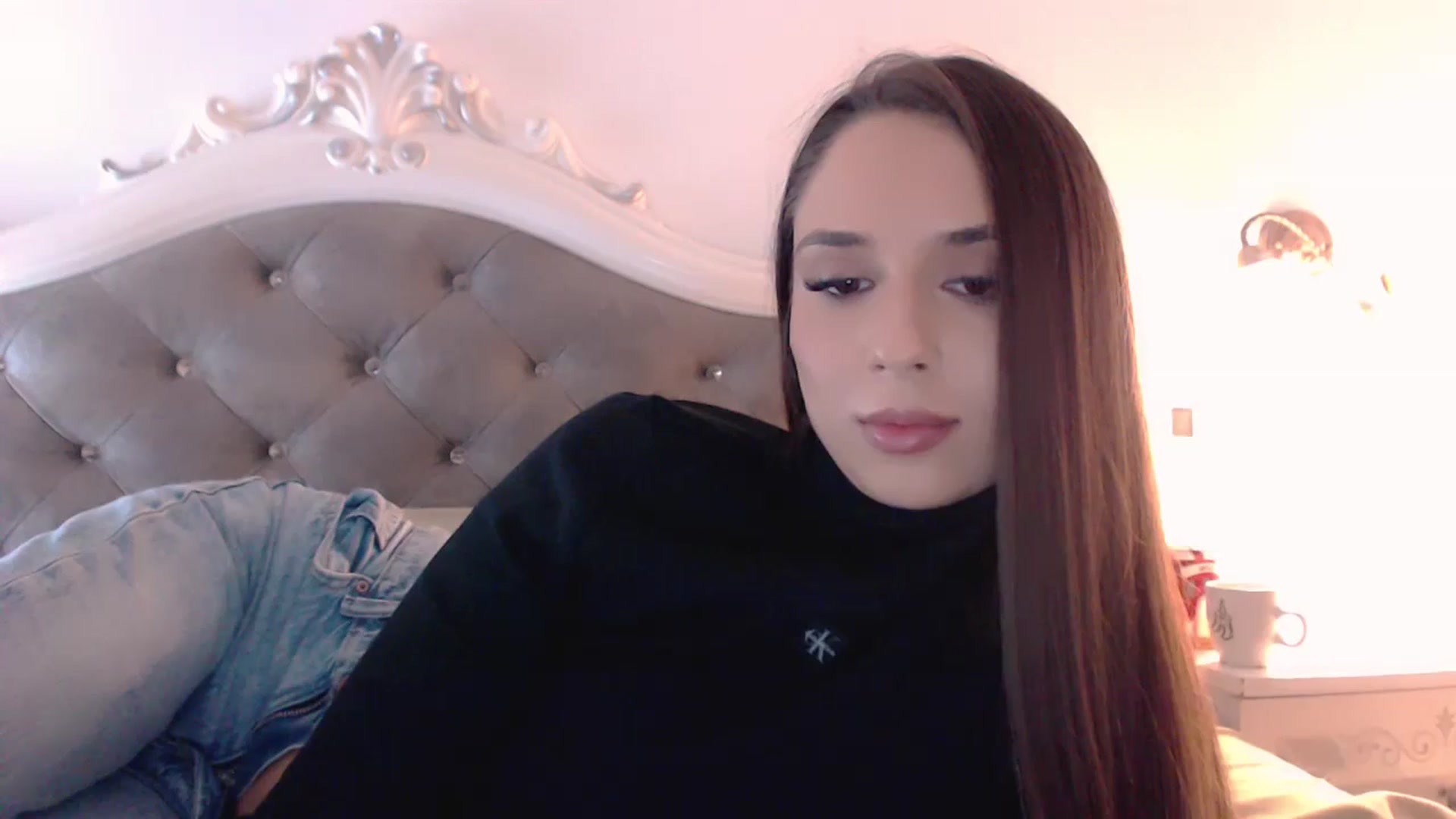 Gallery image thumbnail from Raisadollface's myfreecams stream on, 11/13/2025, 19:17 image 19 of 20