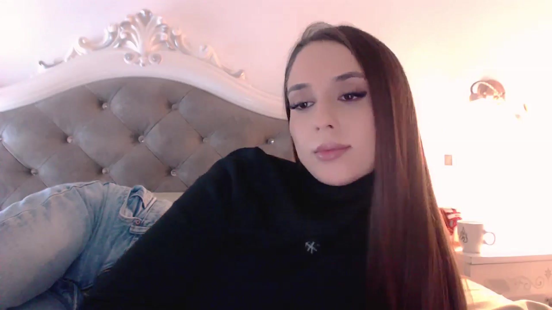 Gallery image thumbnail from Raisadollface's myfreecams stream on, 11/13/2025, 19:17 image 17 of 20