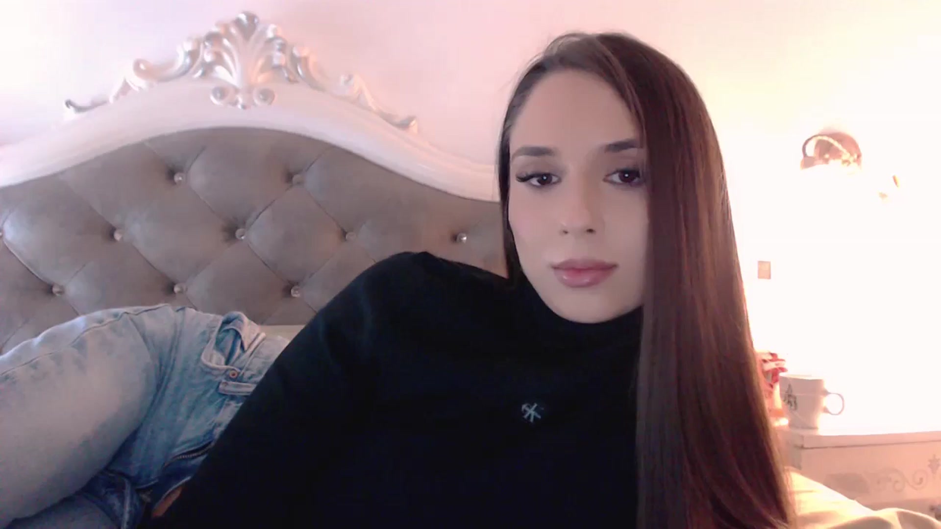Gallery image thumbnail from Raisadollface's myfreecams stream on, 11/13/2025, 19:17 image 12 of 20
