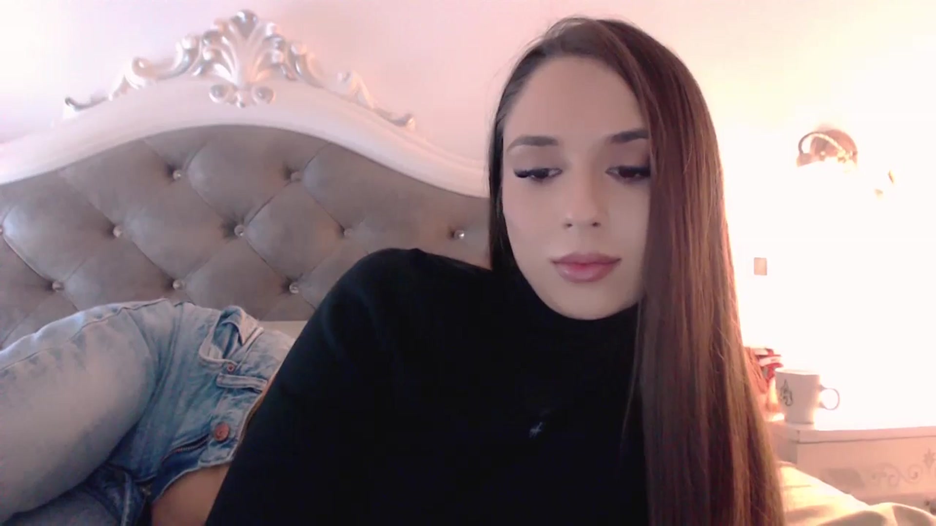 Gallery image thumbnail from Raisadollface's myfreecams stream on, 11/13/2025, 19:17 image 7 of 20