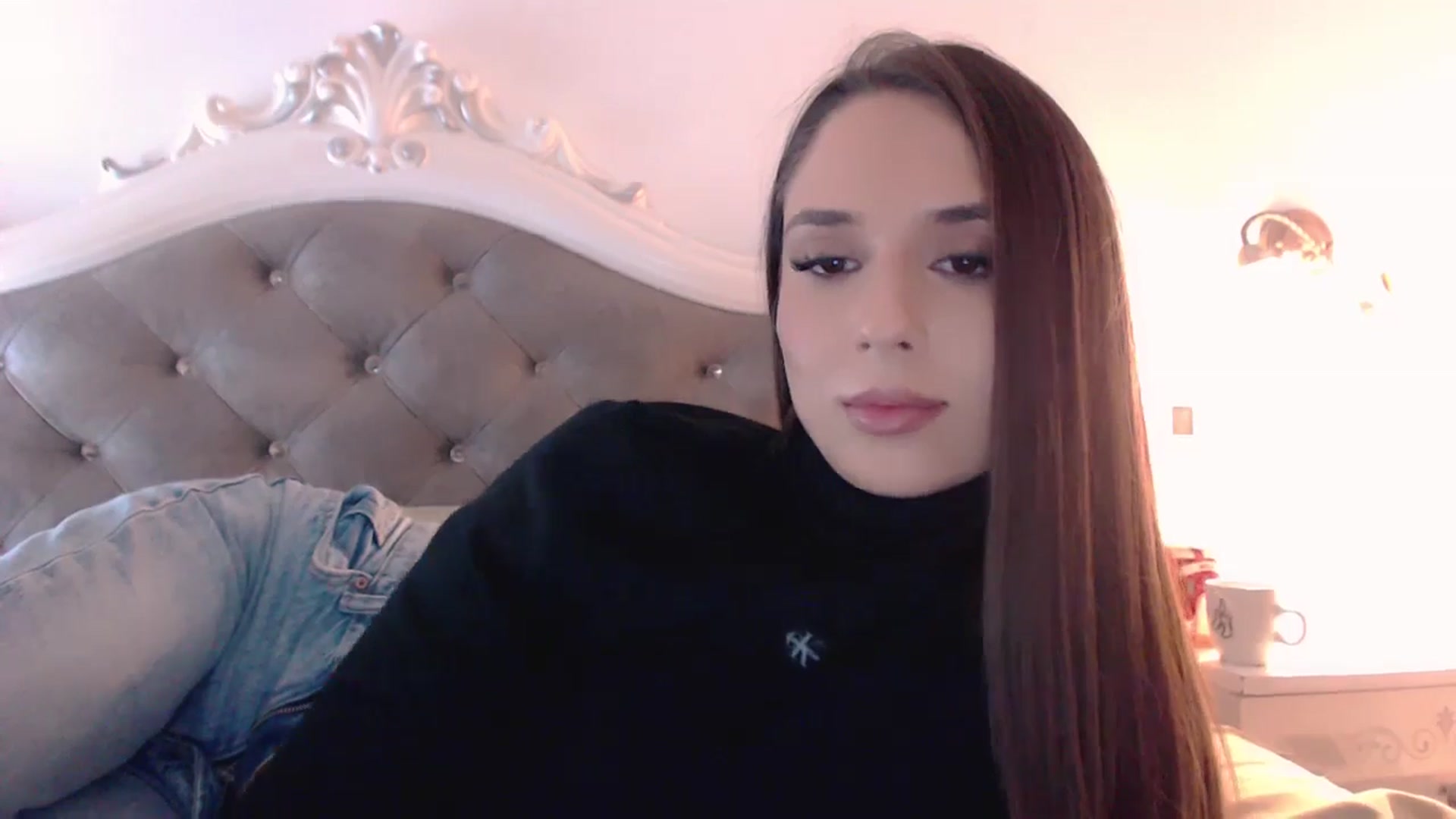 Gallery image thumbnail from Raisadollface's myfreecams stream on, 11/13/2025, 19:17 image 16 of 20