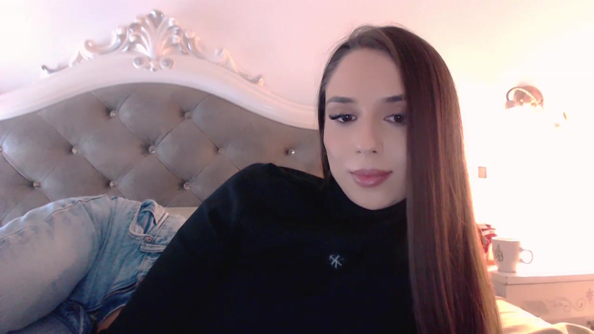 Gallery image thumbnail from Raisadollface's myfreecams stream on, 11/13/2025, 19:17 image 20 of 20