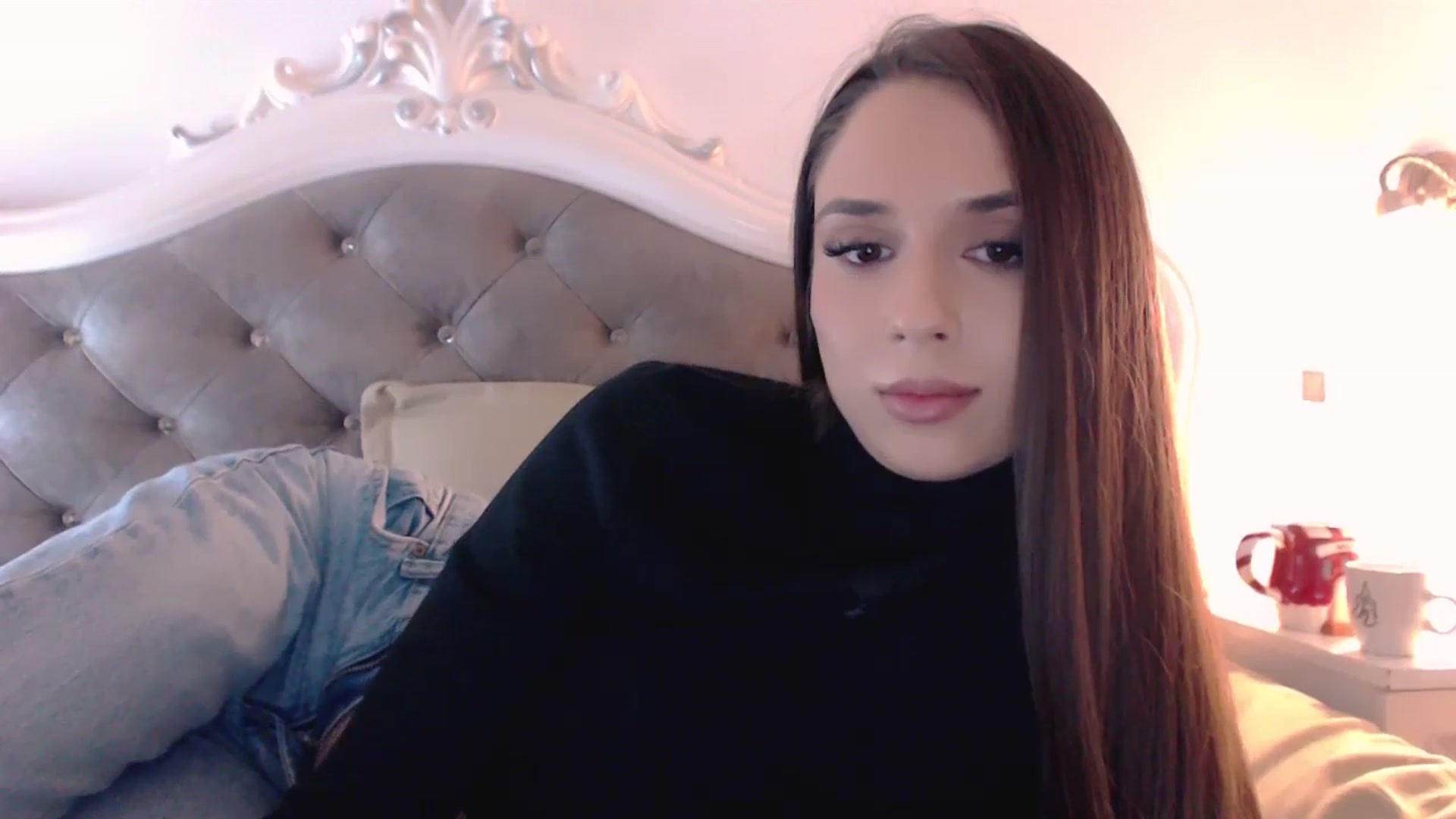 Gallery image thumbnail from Raisadollface's myfreecams stream on, 11/13/2025, 19:58 image 2 of 20