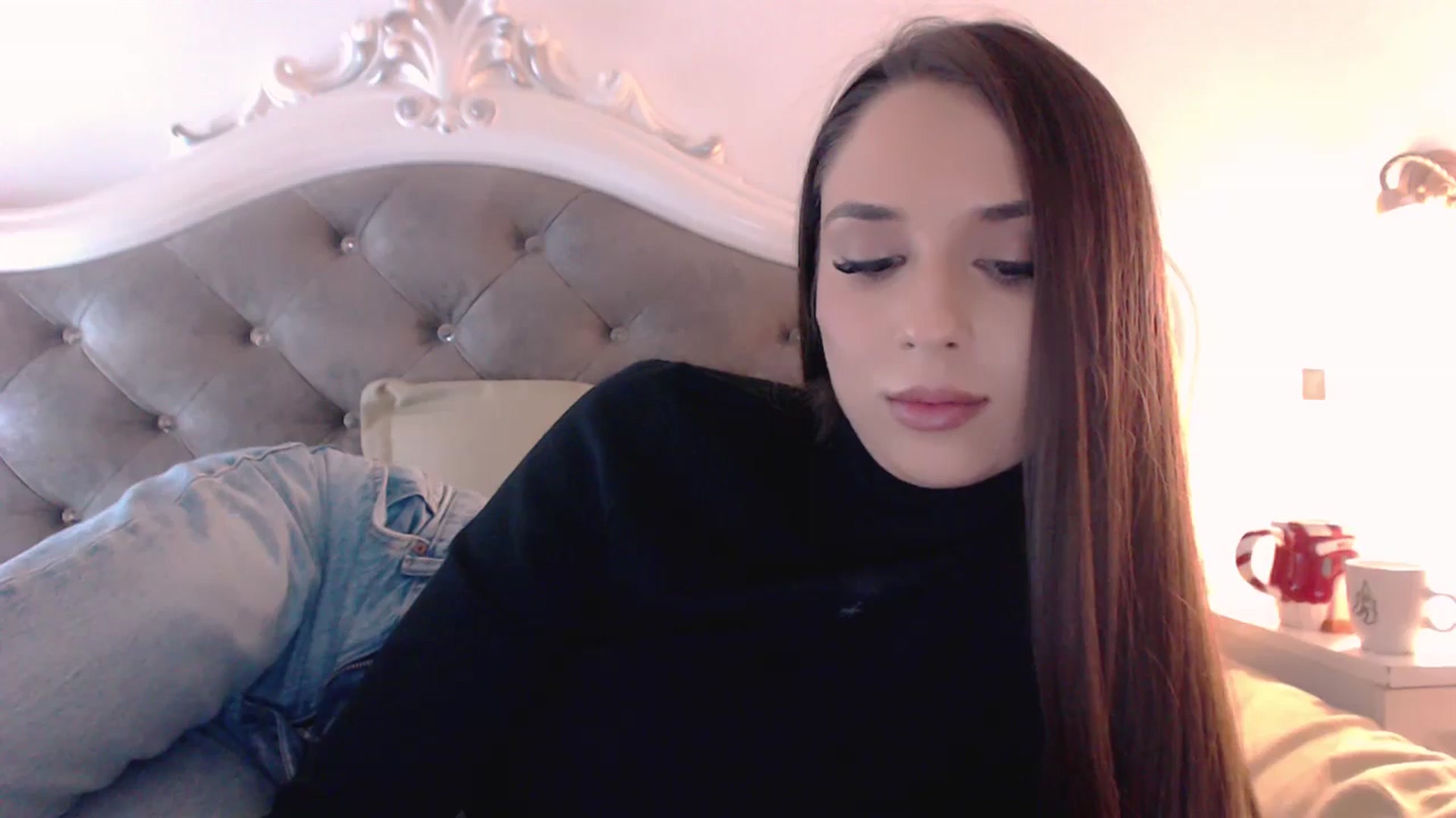 Gallery image thumbnail from Raisadollface's myfreecams stream on, 11/13/2025, 19:58 image 3 of 20