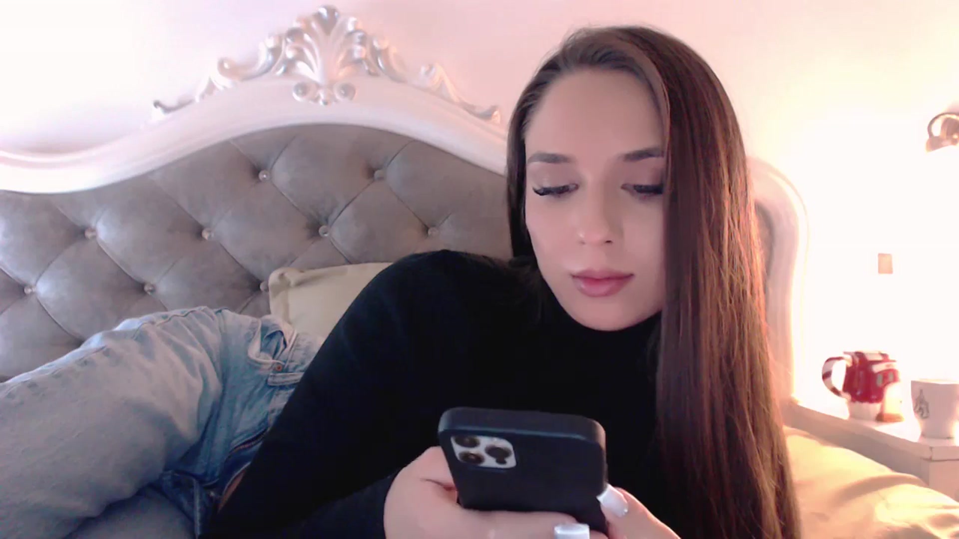 Gallery image thumbnail from Raisadollface's myfreecams stream on, 11/13/2025, 19:58 image 15 of 20