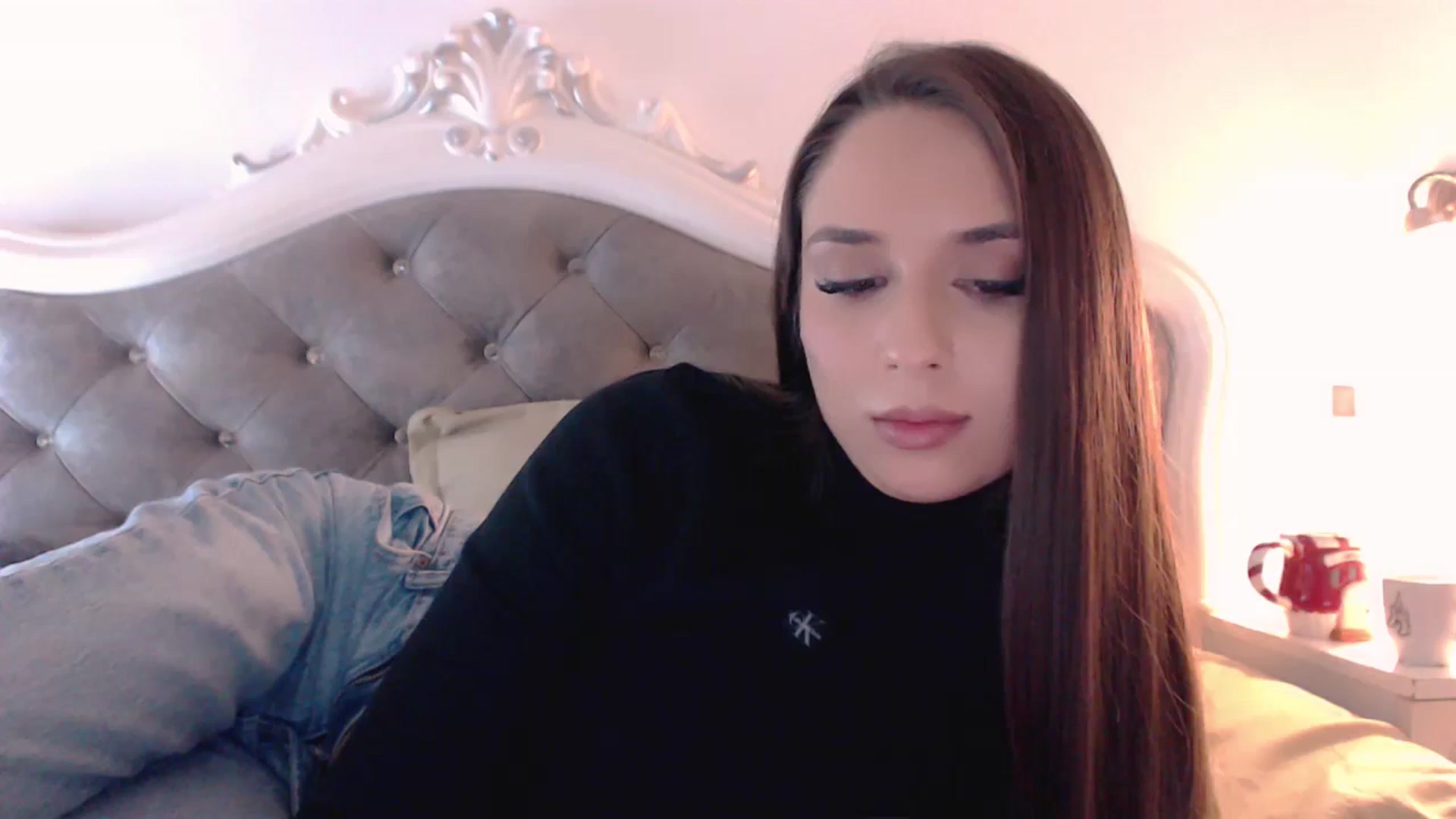Gallery image thumbnail from Raisadollface's myfreecams stream on, 11/13/2025, 19:58 image 19 of 20