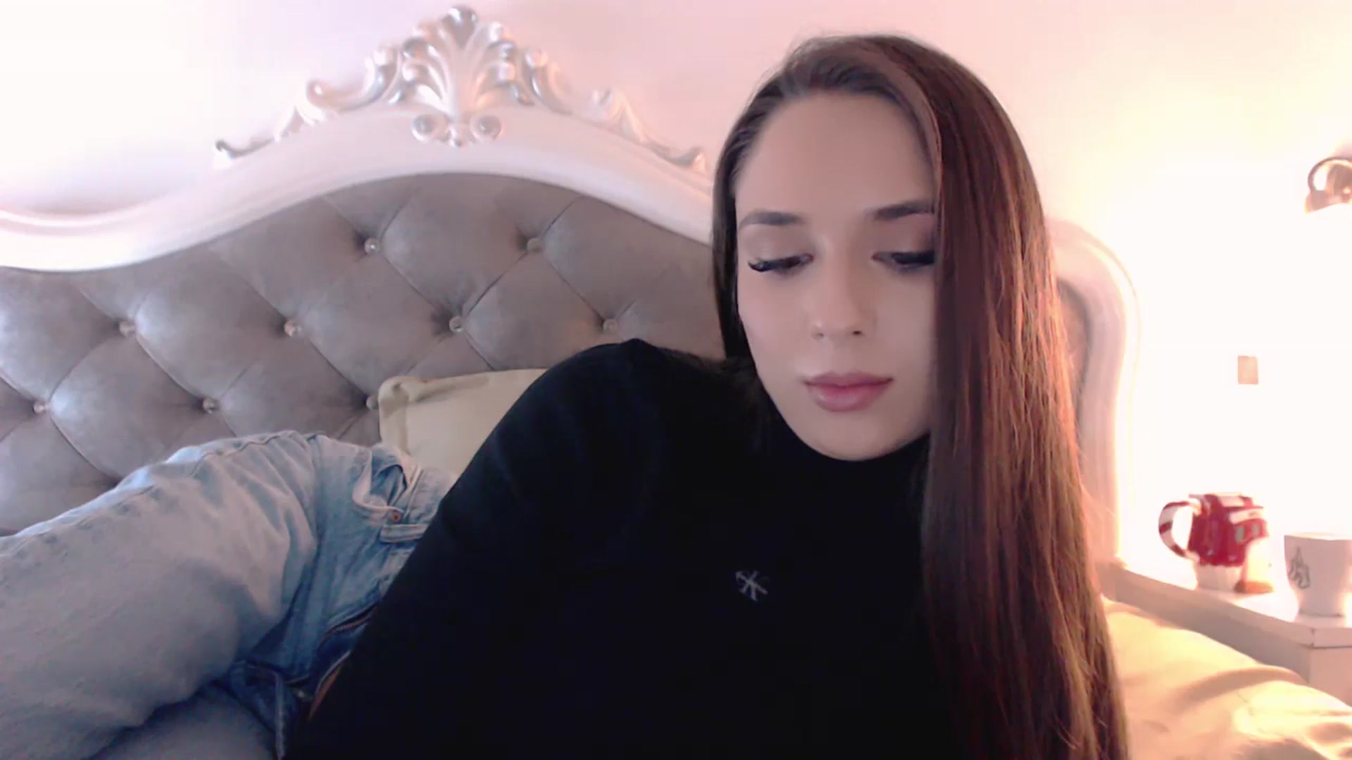 Gallery image thumbnail from Raisadollface's myfreecams stream on, 11/13/2025, 19:58 image 14 of 20