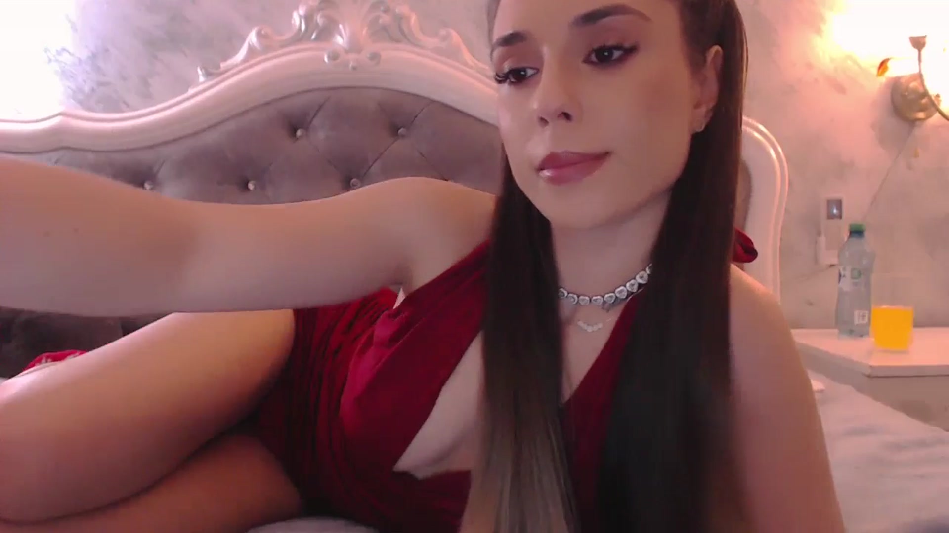 Gallery image thumbnail from Raisadollface's myfreecams stream on, 12/25/2025, 19:16 image 4 of 20
