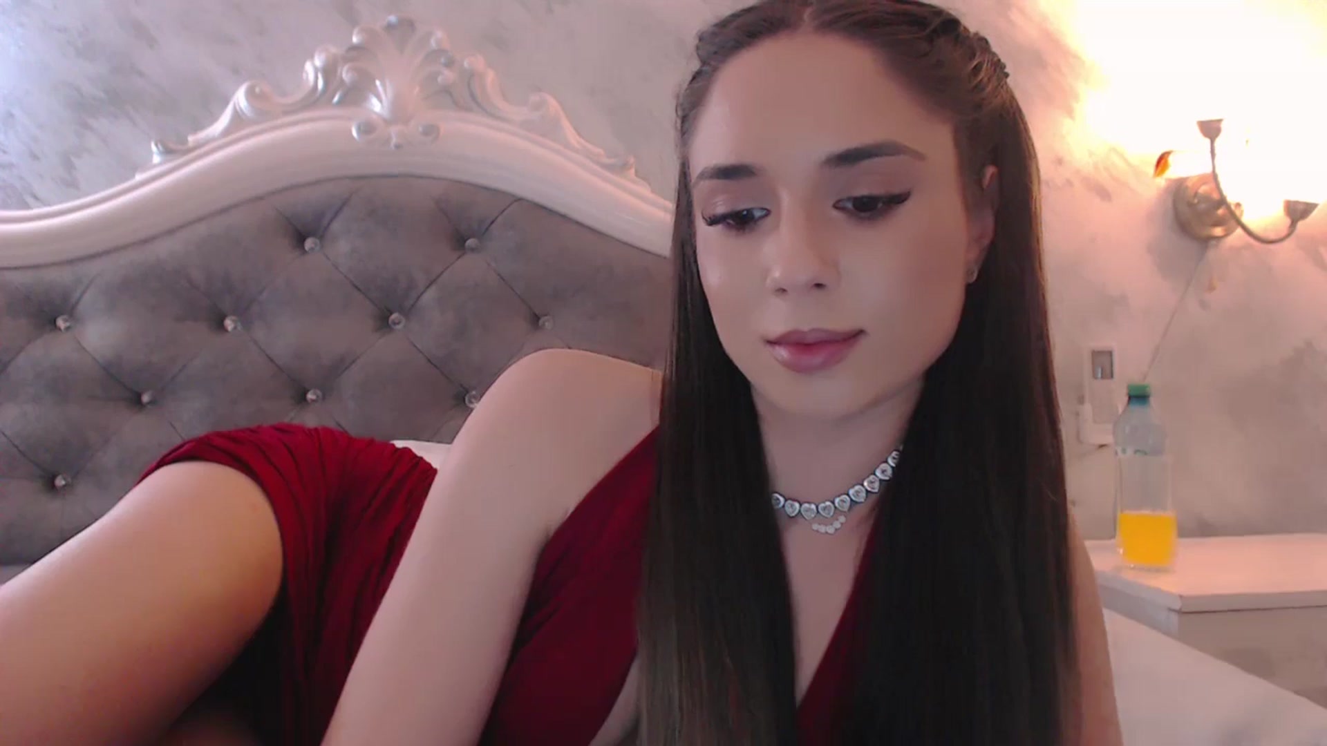Gallery image thumbnail from Raisadollface's myfreecams stream on, 12/25/2025, 20:55 image 16 of 20