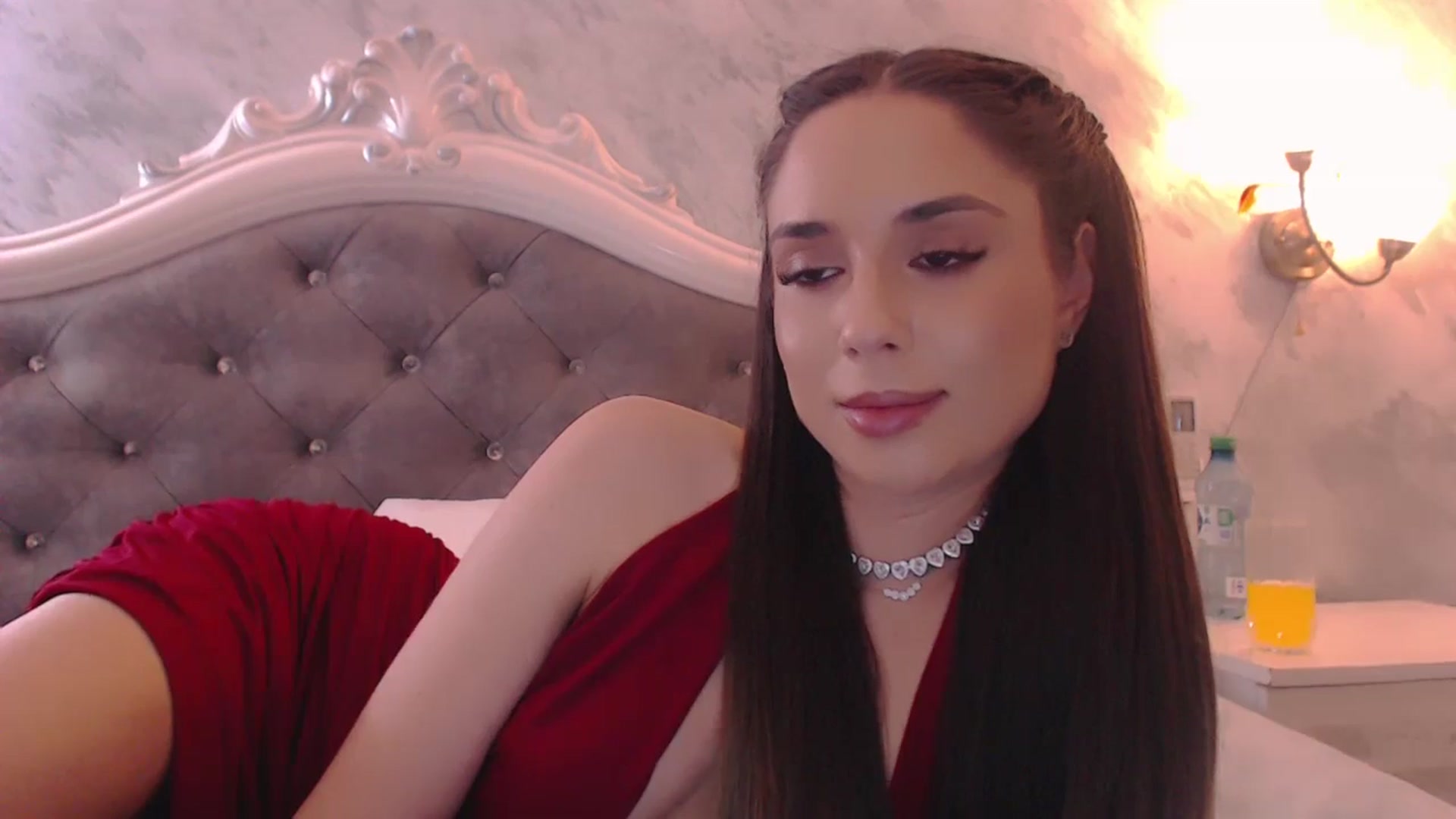 Gallery image thumbnail from Raisadollface's myfreecams stream on, 12/25/2025, 20:55 image 6 of 20