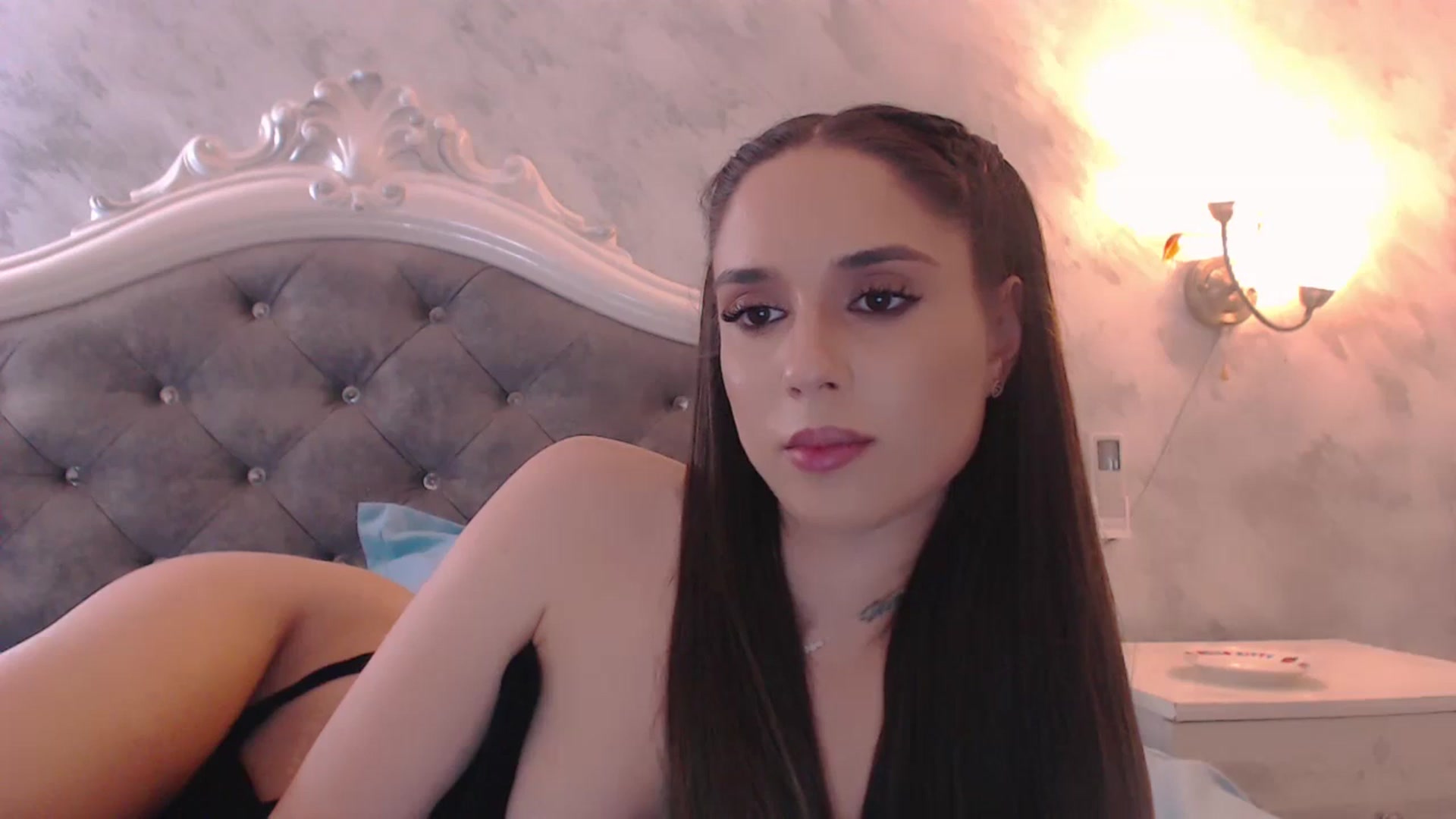 Gallery image thumbnail from Raisadollface's myfreecams stream on, 01/01/2026, 19:01 image 18 of 20