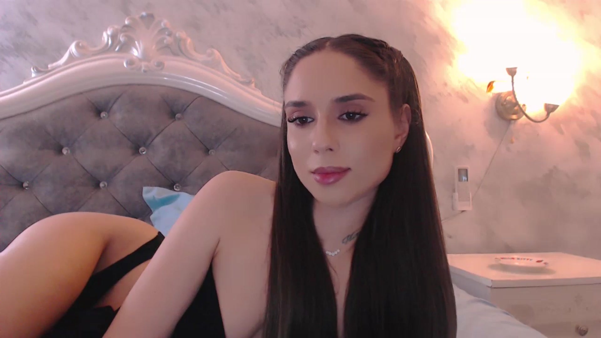 Gallery image thumbnail from Raisadollface's myfreecams stream on, 01/01/2026, 19:01 image 5 of 20
