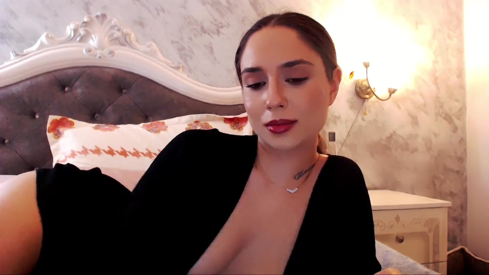 Gallery image thumbnail from Raisadollface's myfreecams stream on, 02/22/2026, 15:42 image 15 of 20
