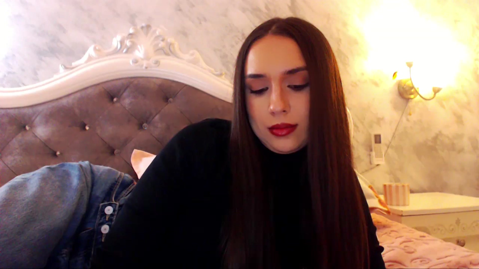 Gallery image thumbnail from Raisadollface's myfreecams stream on, 03/01/2026, 16:46 image 15 of 20