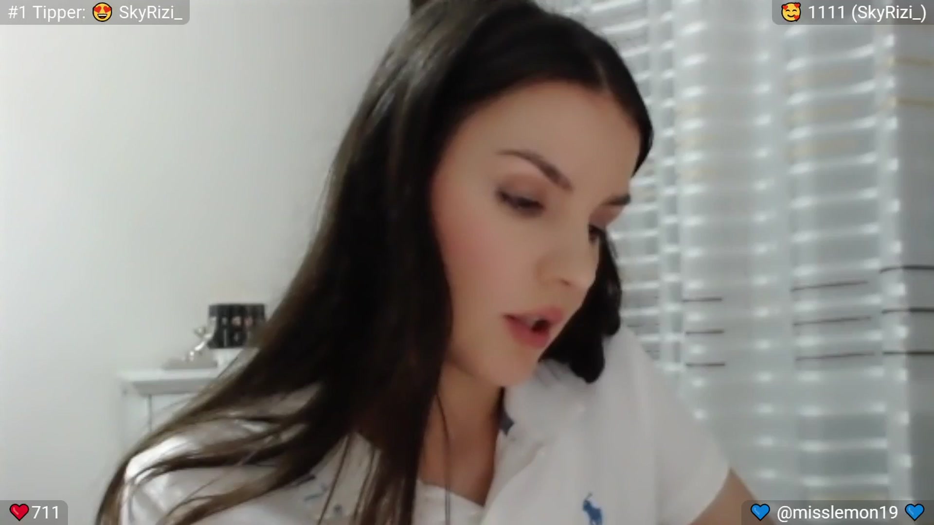 Gallery image thumbnail from RaisinBerry's myfreecams stream on, 08/01/2024, 24:12 image 15 of 20
