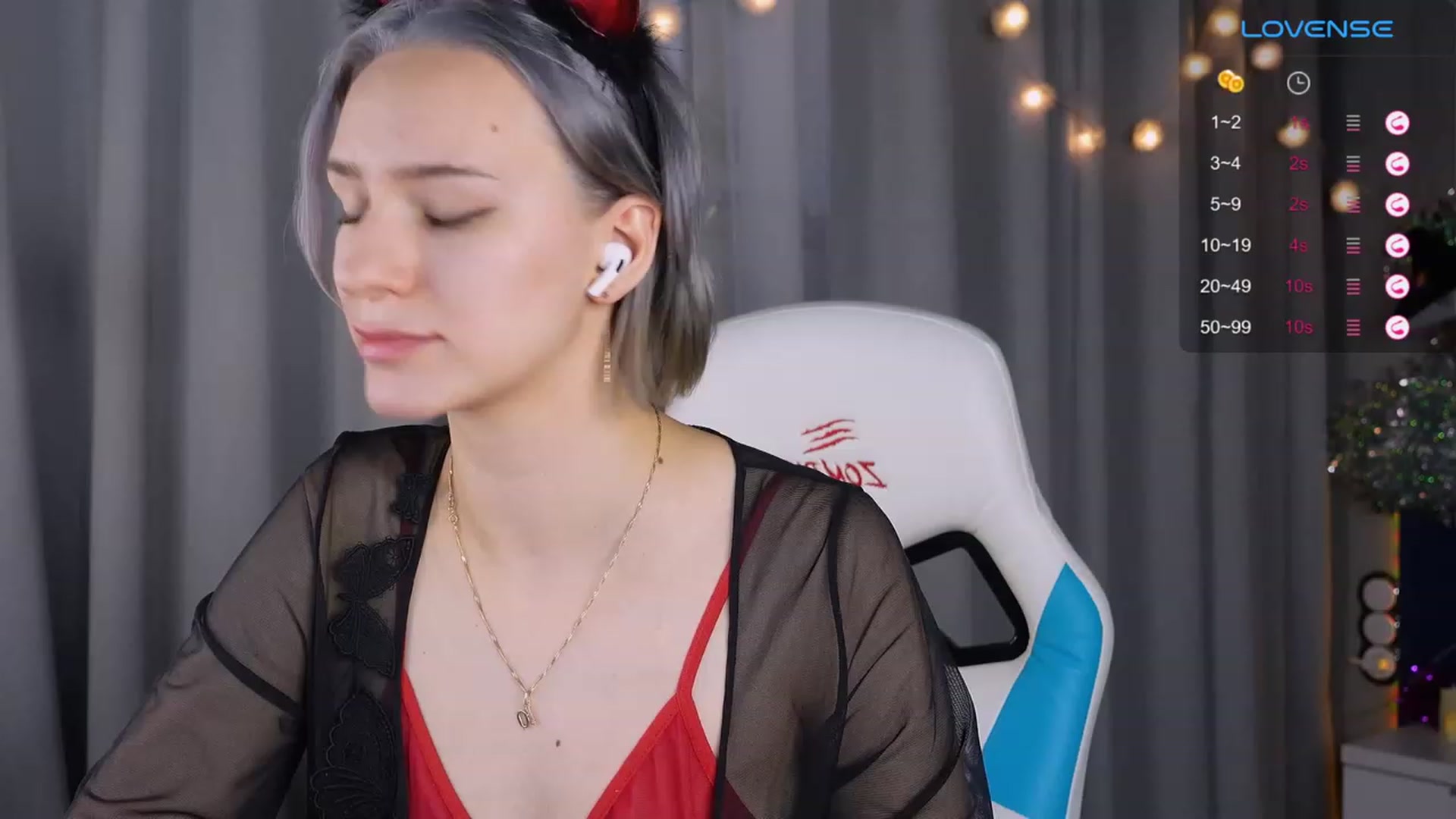 Gallery image thumbnail from RamonaK's myfreecams stream on, 12/25/2023, 11:18 image 7 of 20