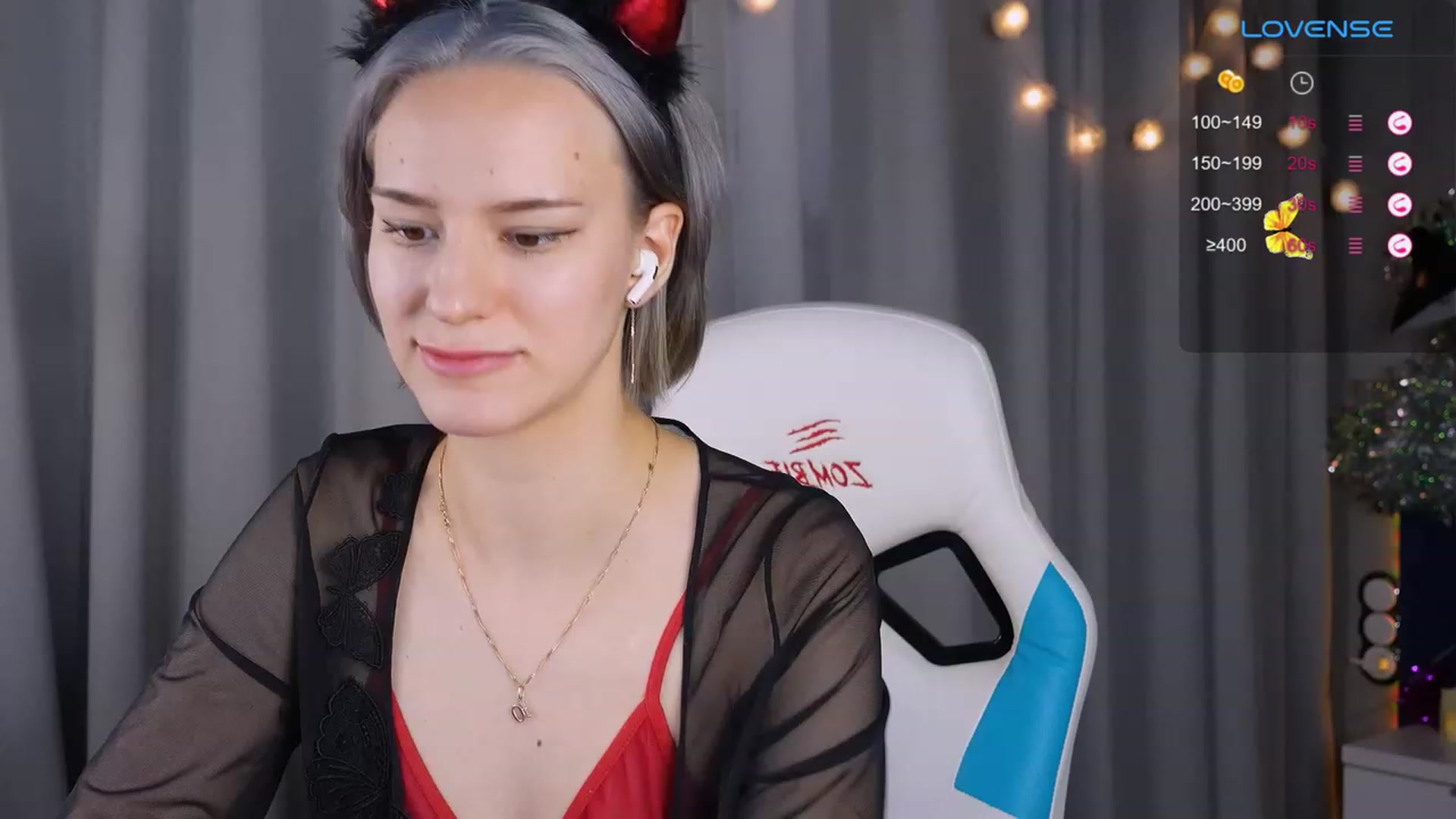 Gallery image thumbnail from RamonaK's myfreecams stream on, 12/25/2023, 11:18 image 1 of 20