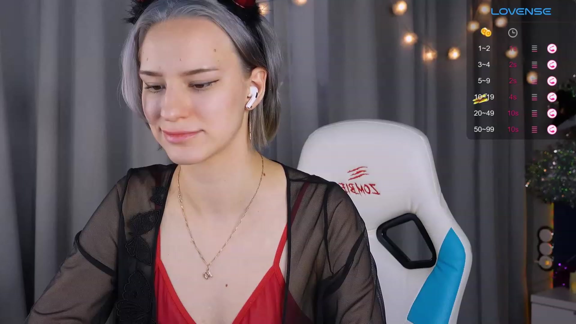 Gallery image thumbnail from RamonaK's myfreecams stream on, 12/25/2023, 11:18 image 12 of 20