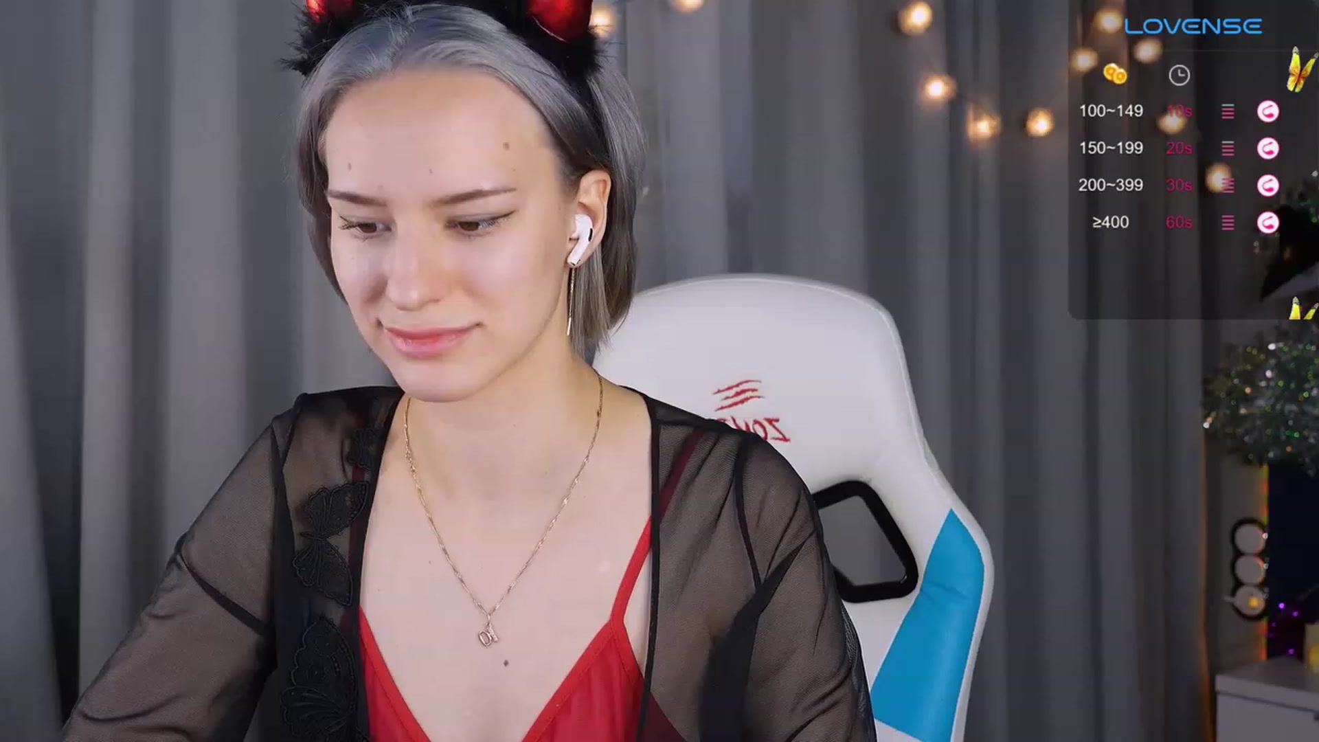 Gallery image thumbnail from RamonaK's myfreecams stream on, 12/25/2023, 11:18 image 2 of 20
