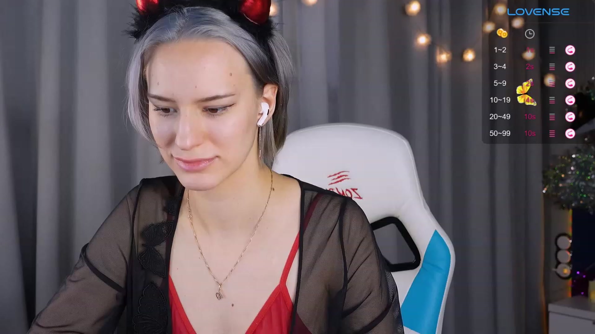 Gallery image thumbnail from RamonaK's myfreecams stream on, 12/25/2023, 11:18 image 9 of 20