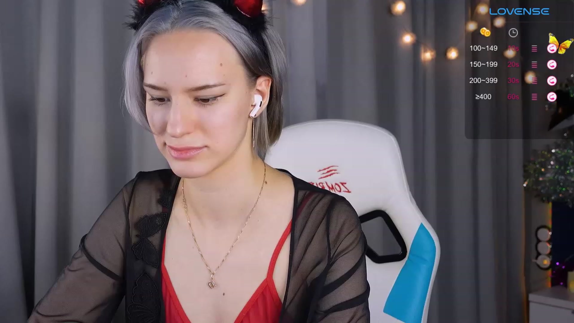 Gallery image thumbnail from RamonaK's myfreecams stream on, 12/25/2023, 11:18 image 5 of 20