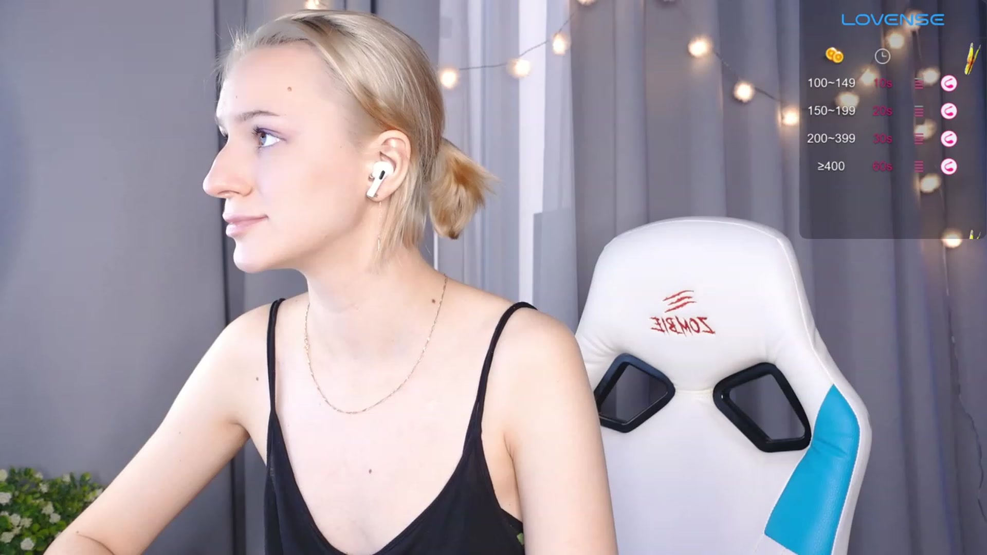 Gallery image thumbnail from RamonaK's myfreecams stream on, 01/22/2024, 11:09 image 18 of 20