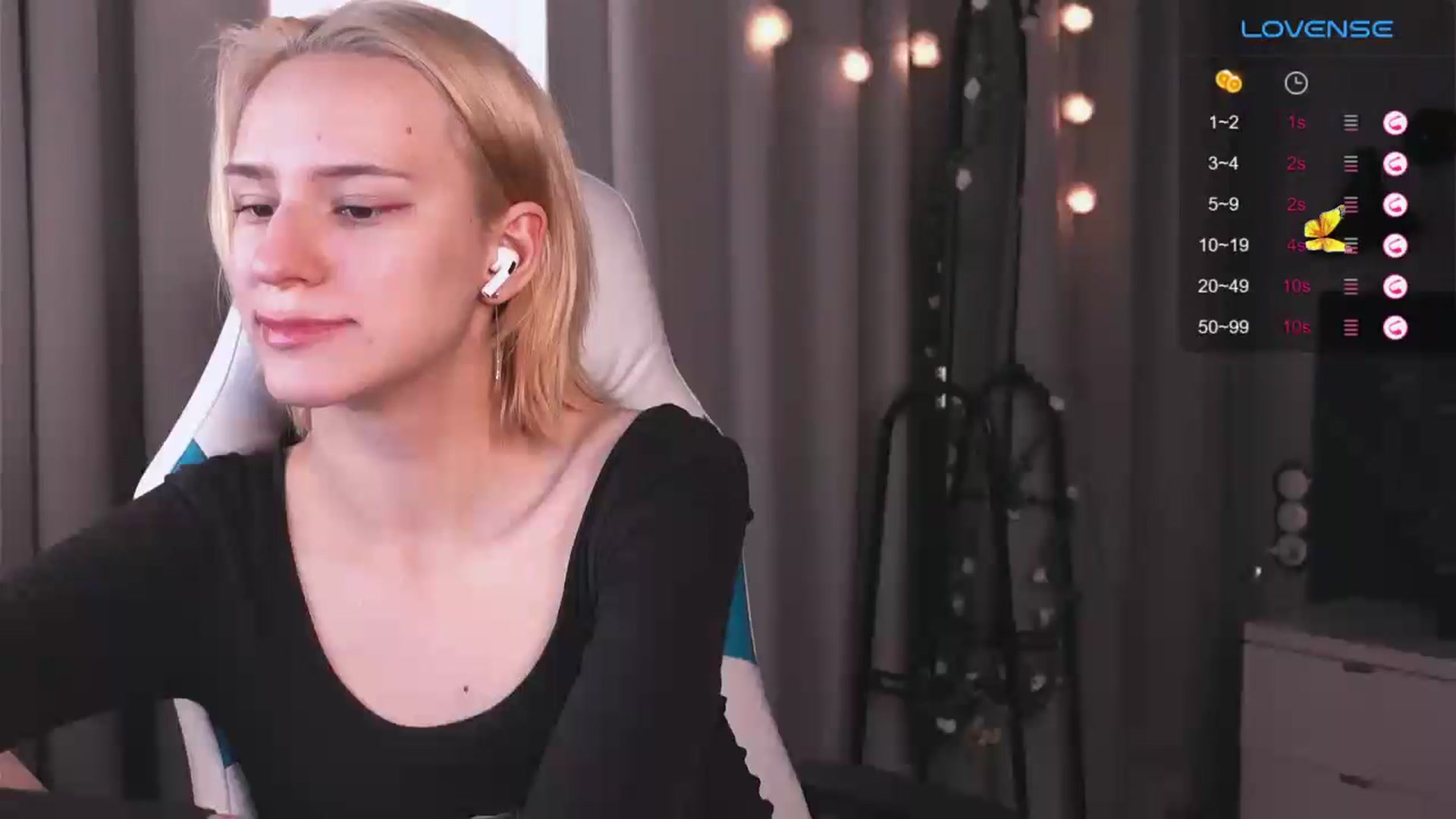 Gallery image thumbnail from RamonaK's myfreecams stream on, 03/04/2024, 11:54 image 15 of 20