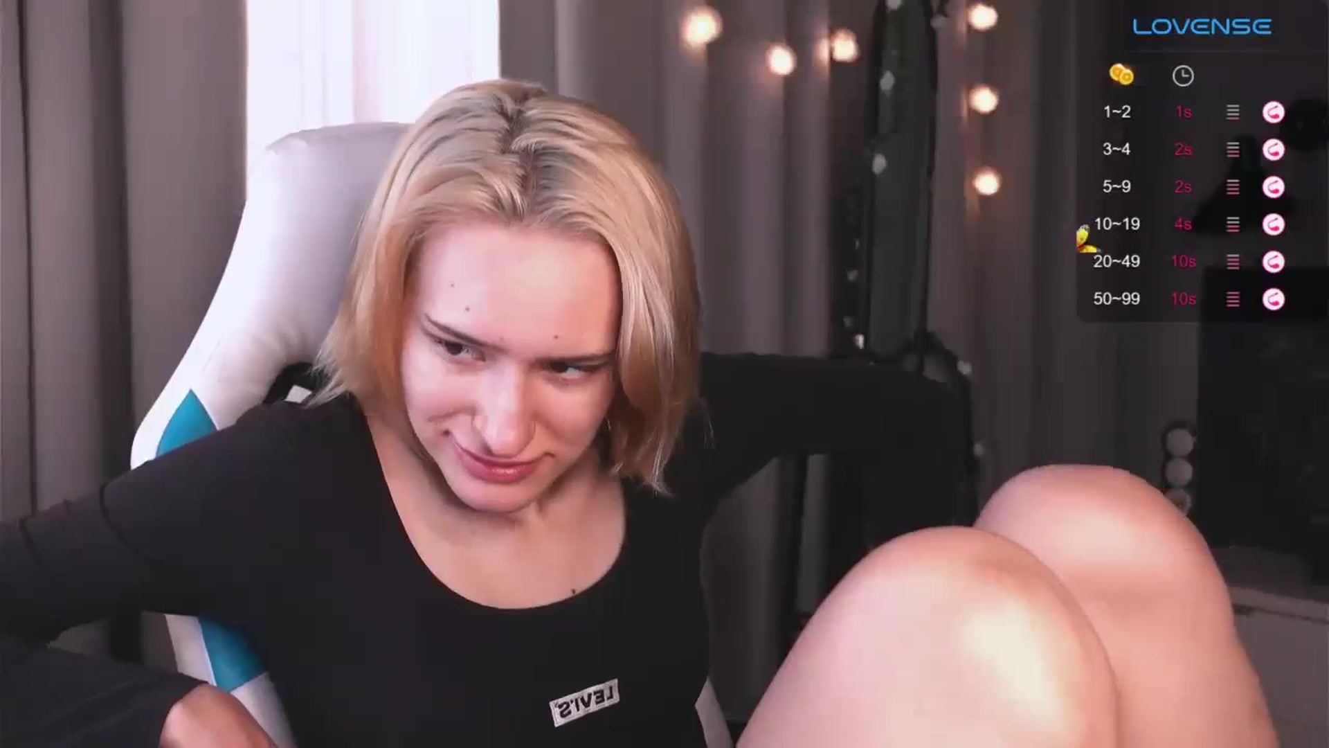 Gallery image thumbnail from RamonaK's myfreecams stream on, 03/04/2024, 11:54 image 5 of 20