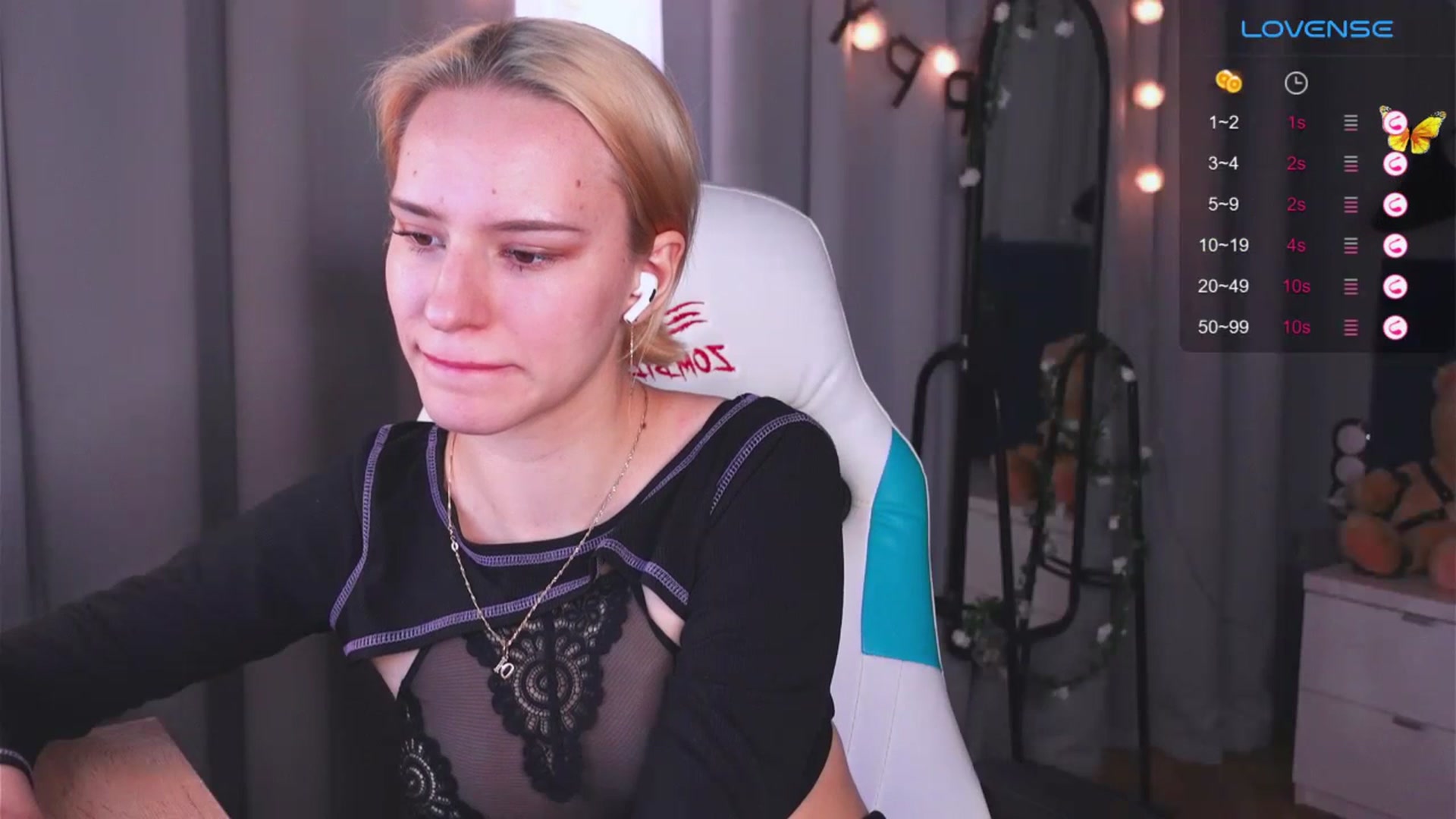 Gallery image thumbnail from RamonaK's myfreecams stream on, 03/25/2024, 11:48 image 19 of 20