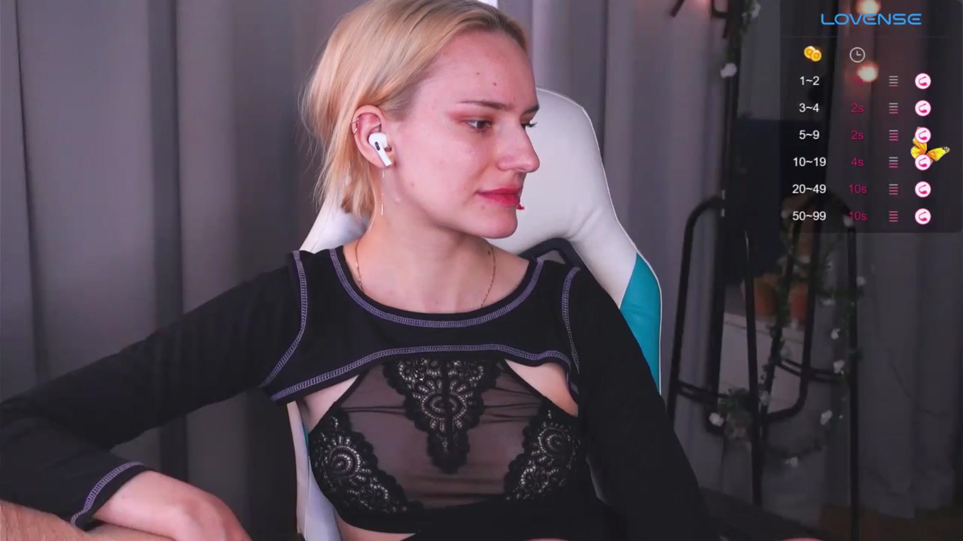 Gallery image thumbnail from RamonaK's myfreecams stream on, 03/25/2024, 11:48 image 8 of 20