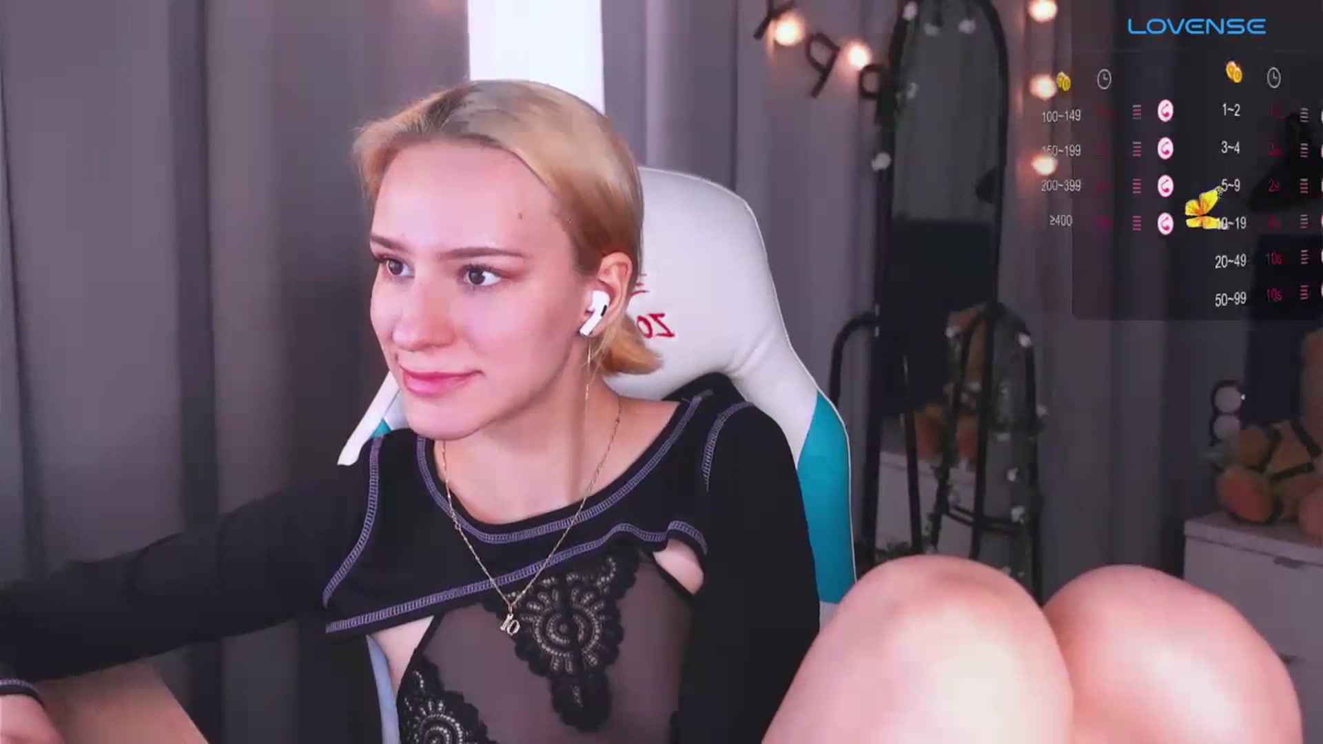Gallery image thumbnail from RamonaK's myfreecams stream on, 03/25/2024, 11:48 image 18 of 20
