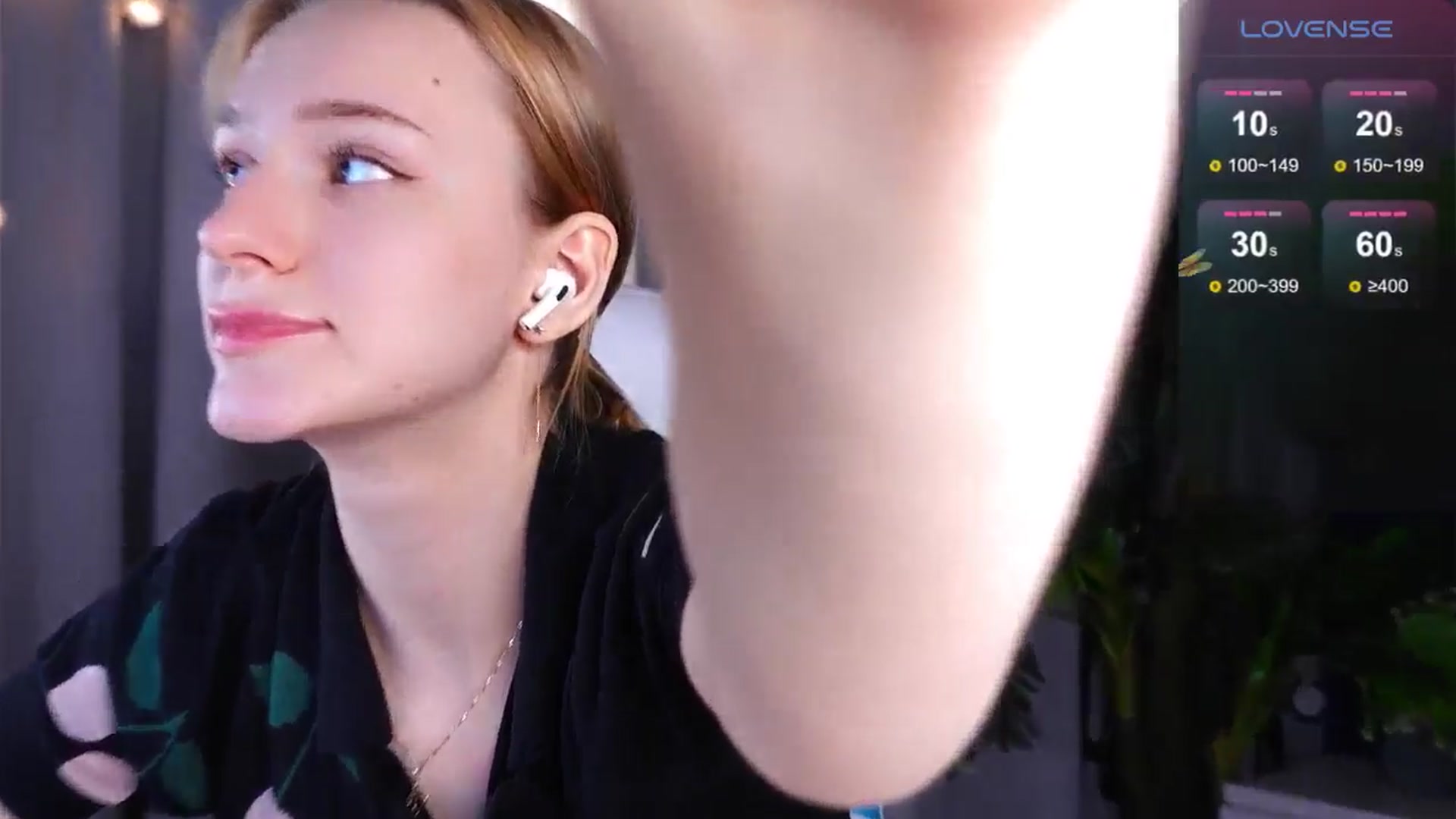 Gallery image thumbnail from RamonaK's myfreecams stream on, 05/02/2024, 10:40 image 20 of 20