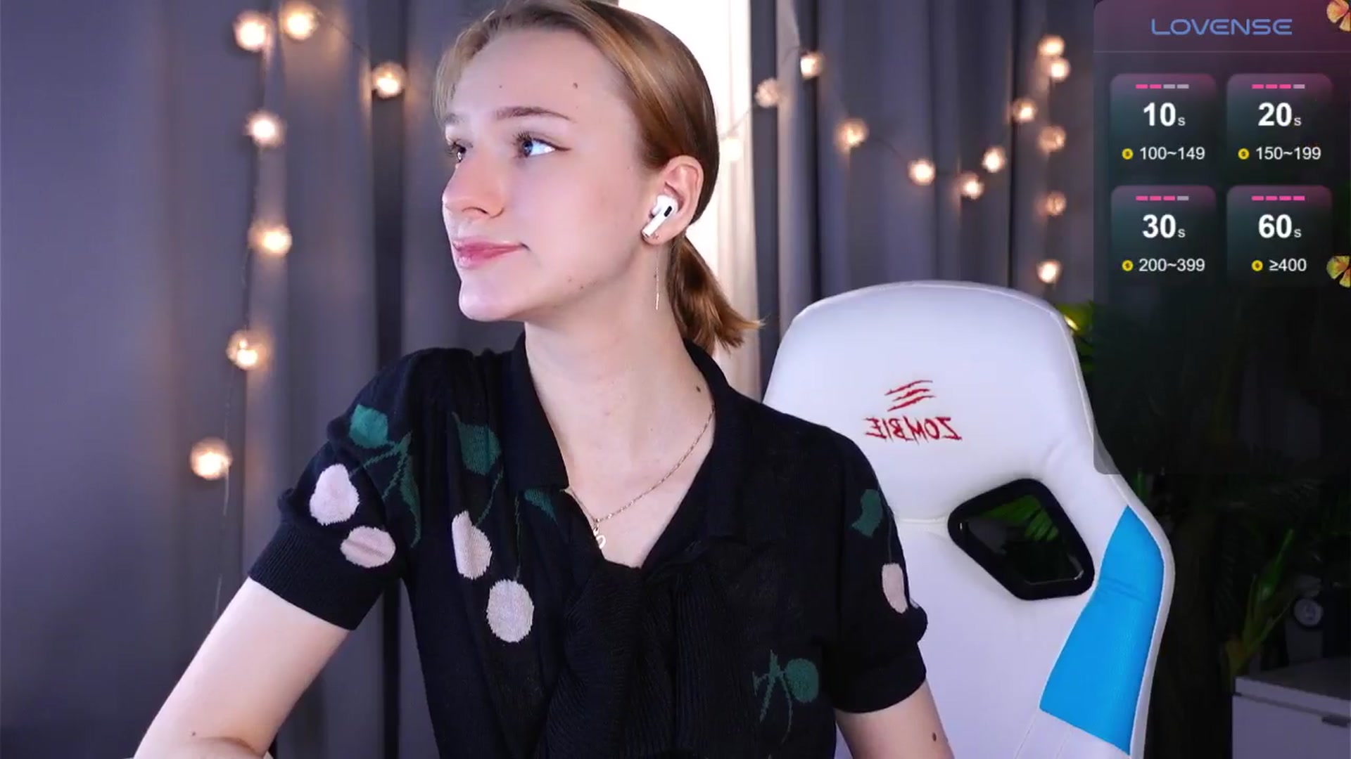 Gallery image thumbnail from RamonaK's myfreecams stream on, 05/02/2024, 10:40 image 15 of 20