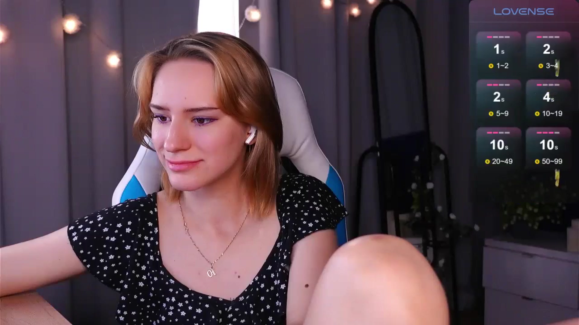 Gallery image thumbnail from RamonaK's myfreecams stream on, 05/23/2024, 07:58 image 15 of 20